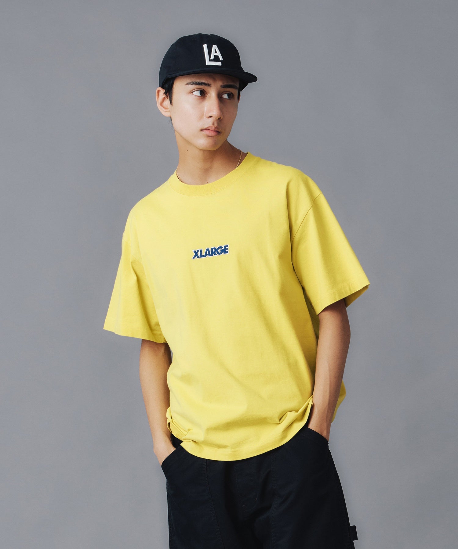 เสื้อยืดแขนสั้น XLARGE รุ่น STANDARD LOGO S/S TEE