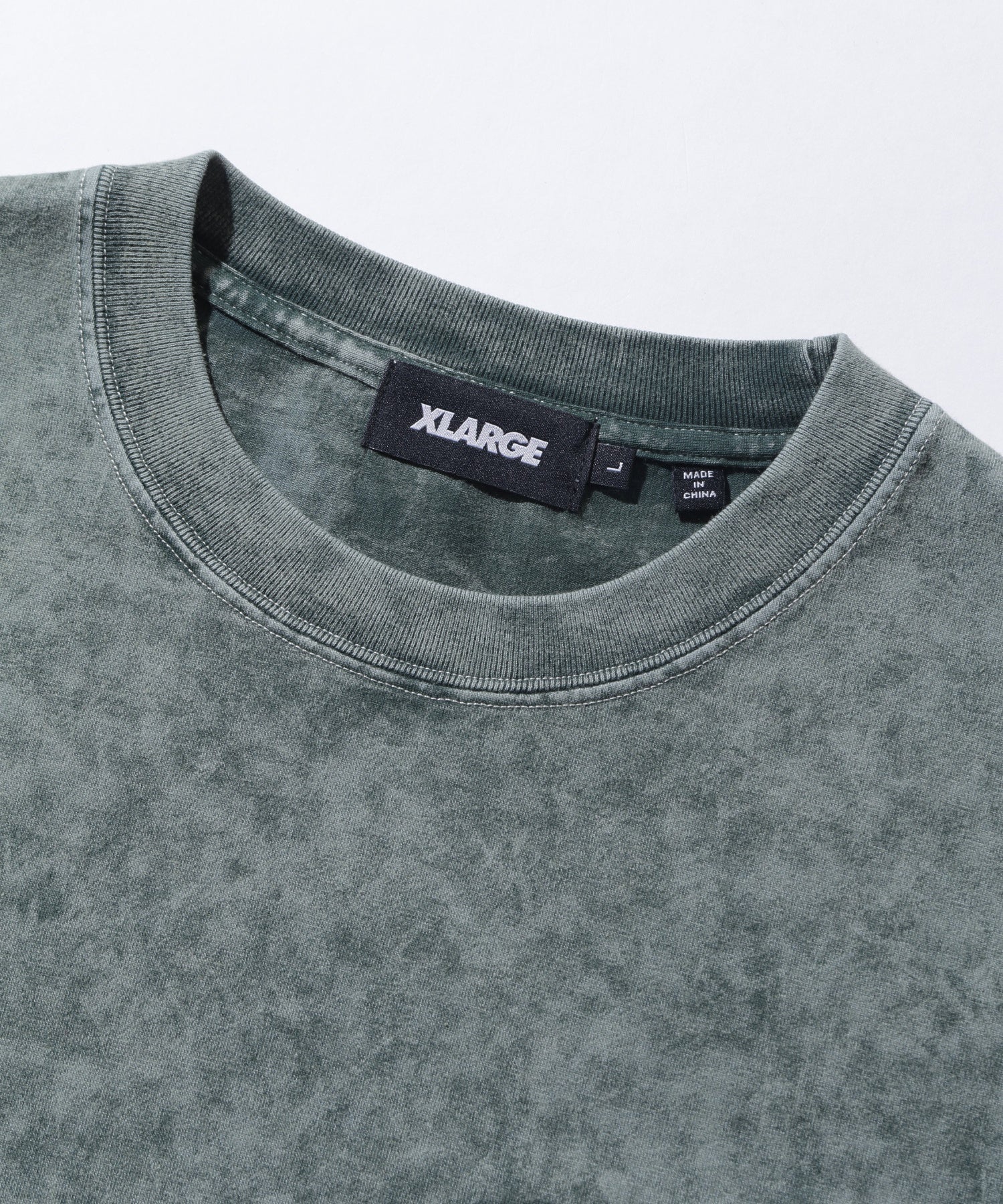 เสื้อยืดแขนสั้น XLARGE รุ่น OVERDYED OLD OG S/S POCKET TEE