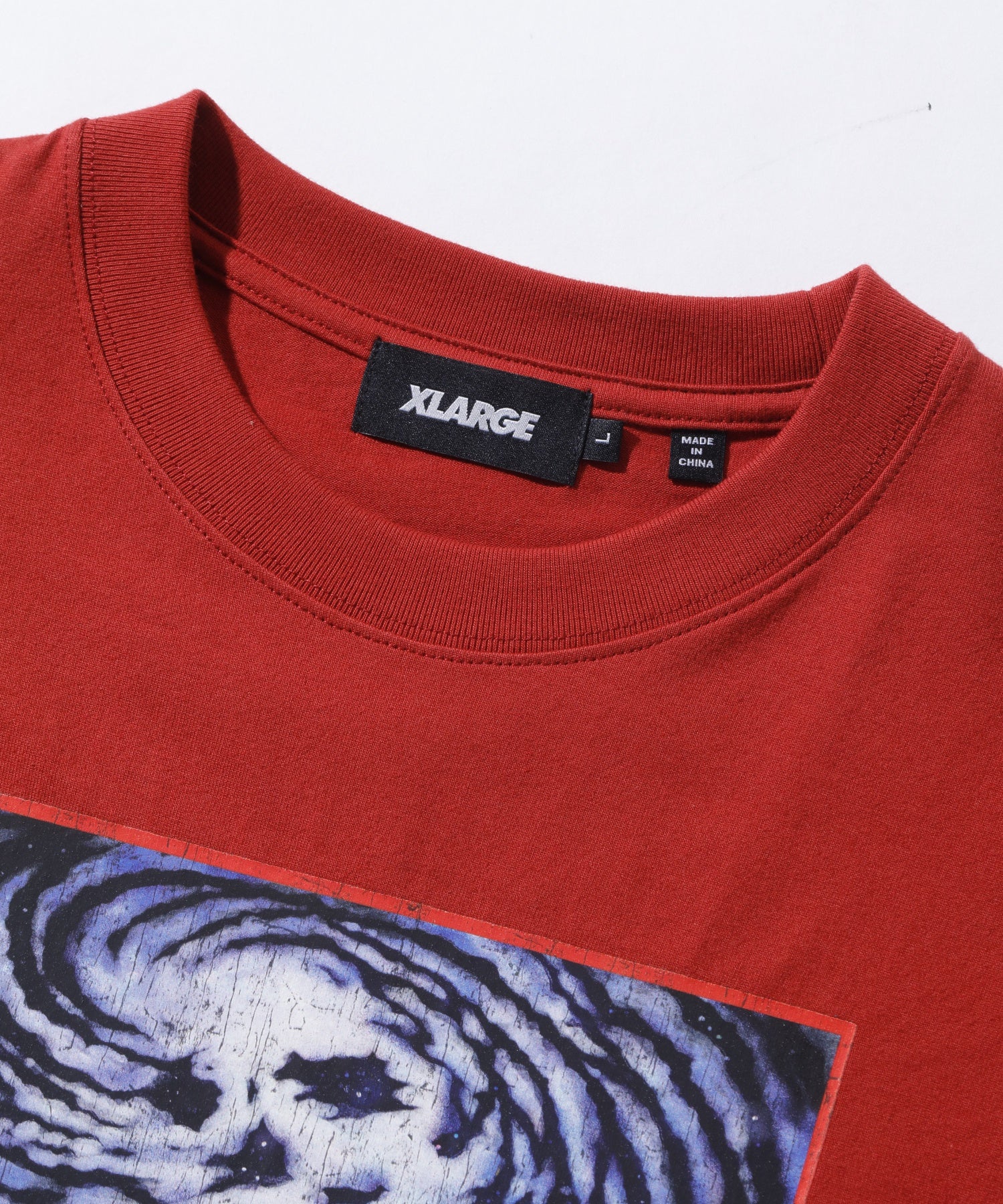 เสื้อยืดแขนสั้น XLARGE รุ่น BEWARE OF ALIEN S/S TEE