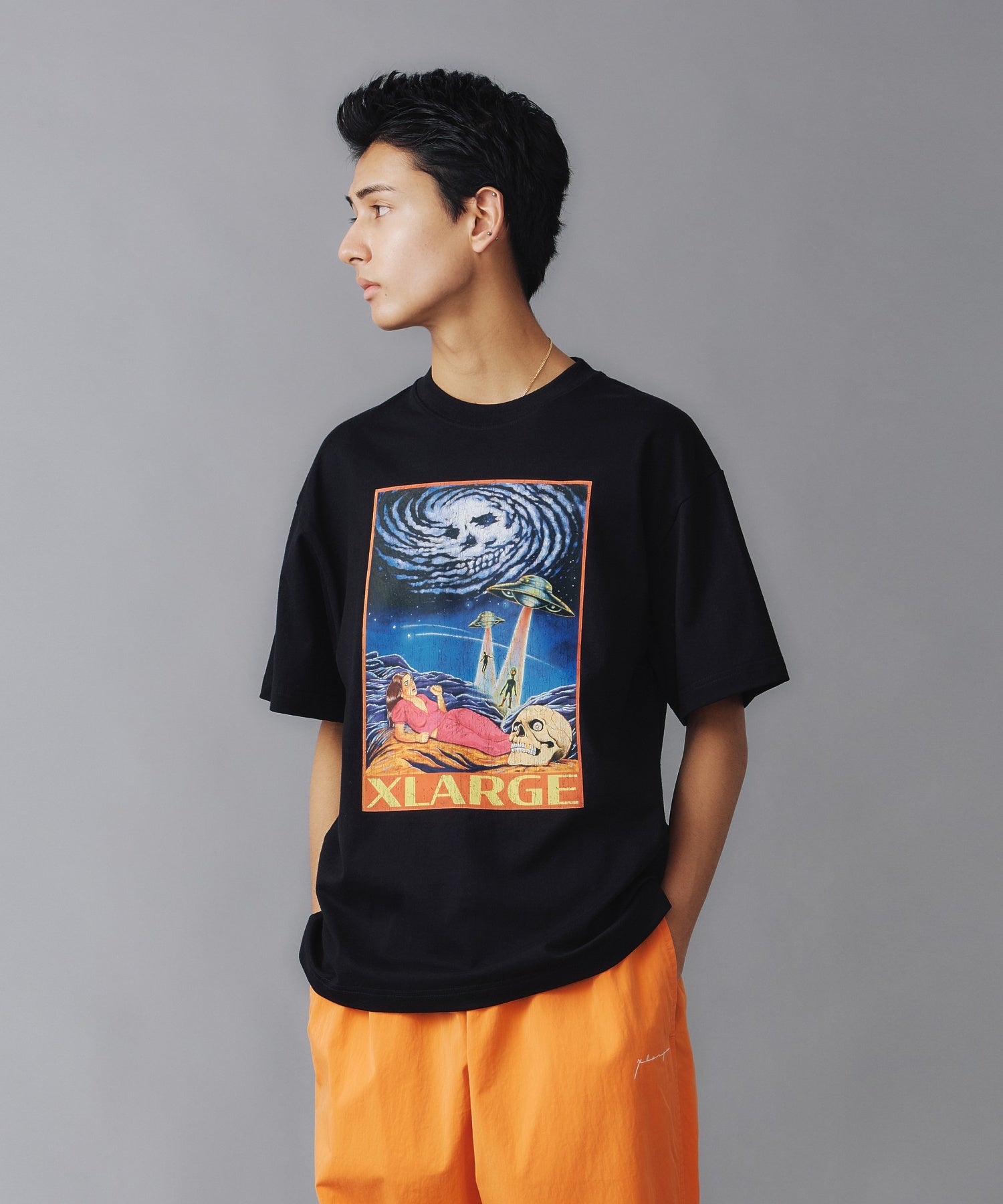 เสื้อยืดแขนสั้น XLARGE รุ่น BEWARE OF ALIEN S/S TEE