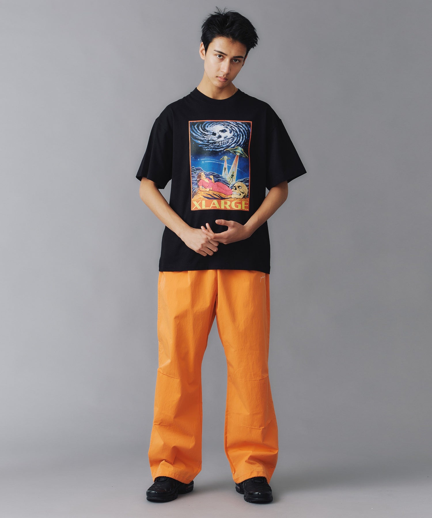 เสื้อยืดแขนสั้น XLARGE รุ่น BEWARE OF ALIEN S/S TEE