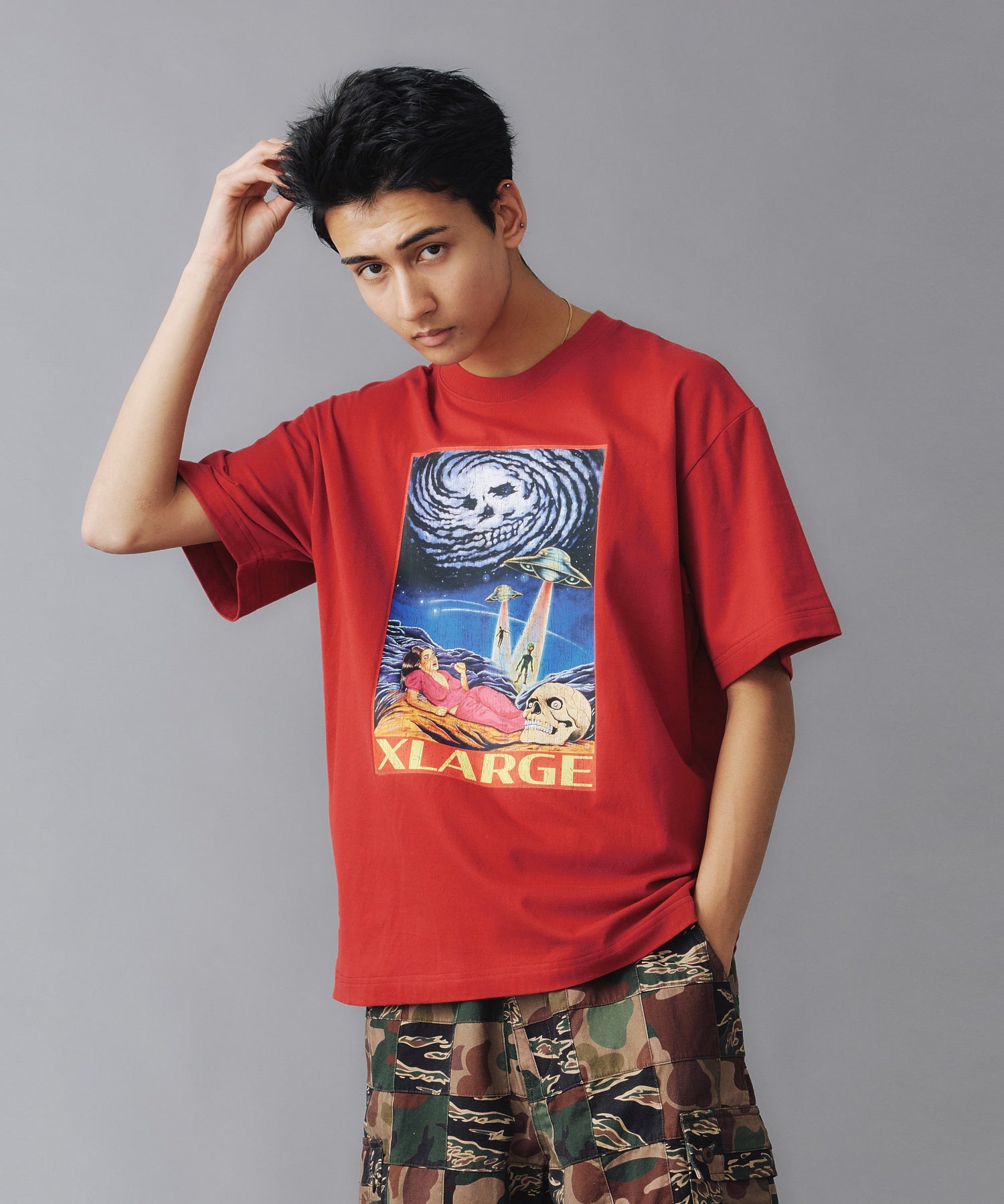 เสื้อยืดแขนสั้น XLARGE รุ่น BEWARE OF ALIEN S/S TEE