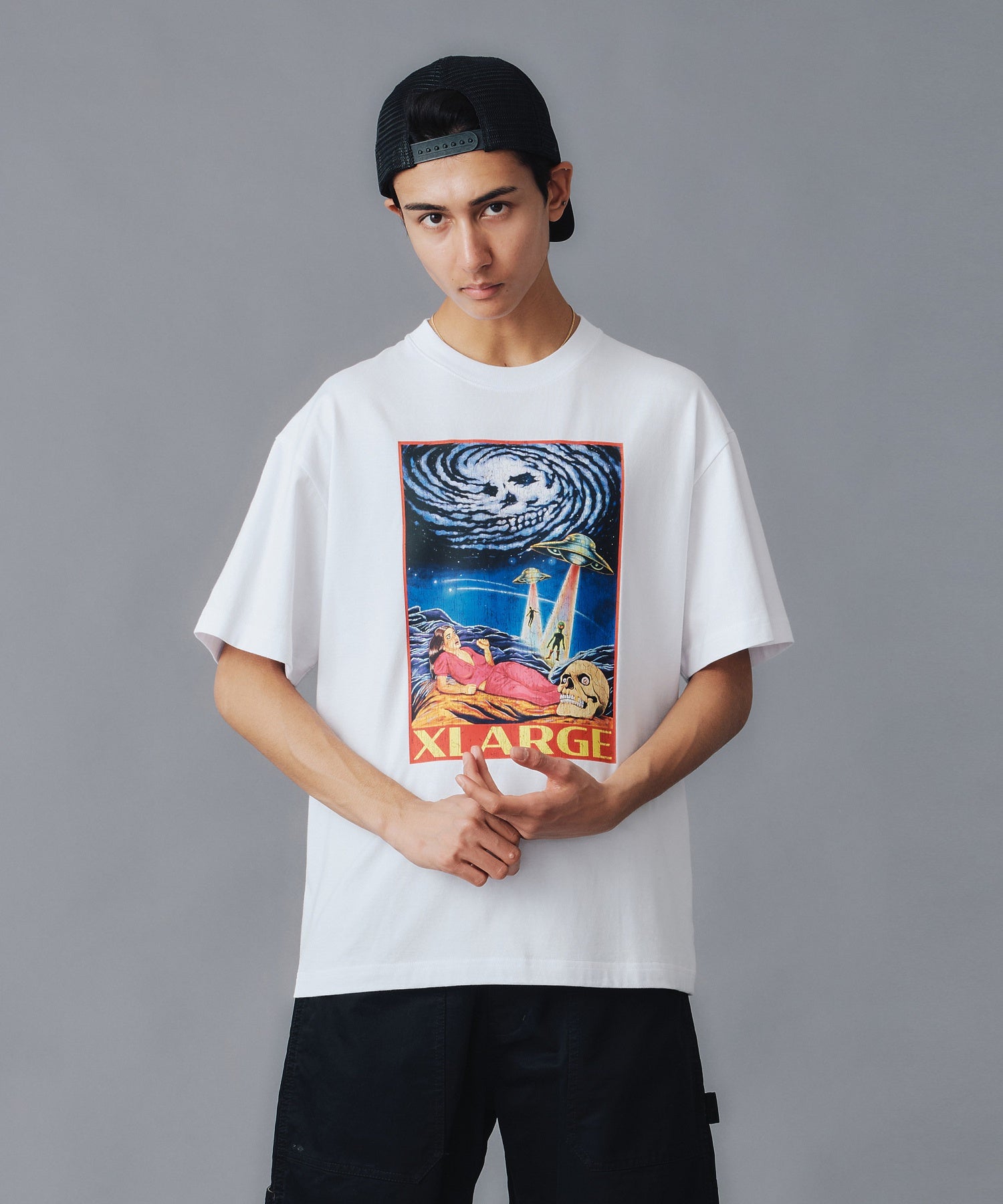 เสื้อยืดแขนสั้น XLARGE รุ่น BEWARE OF ALIEN S/S TEE
