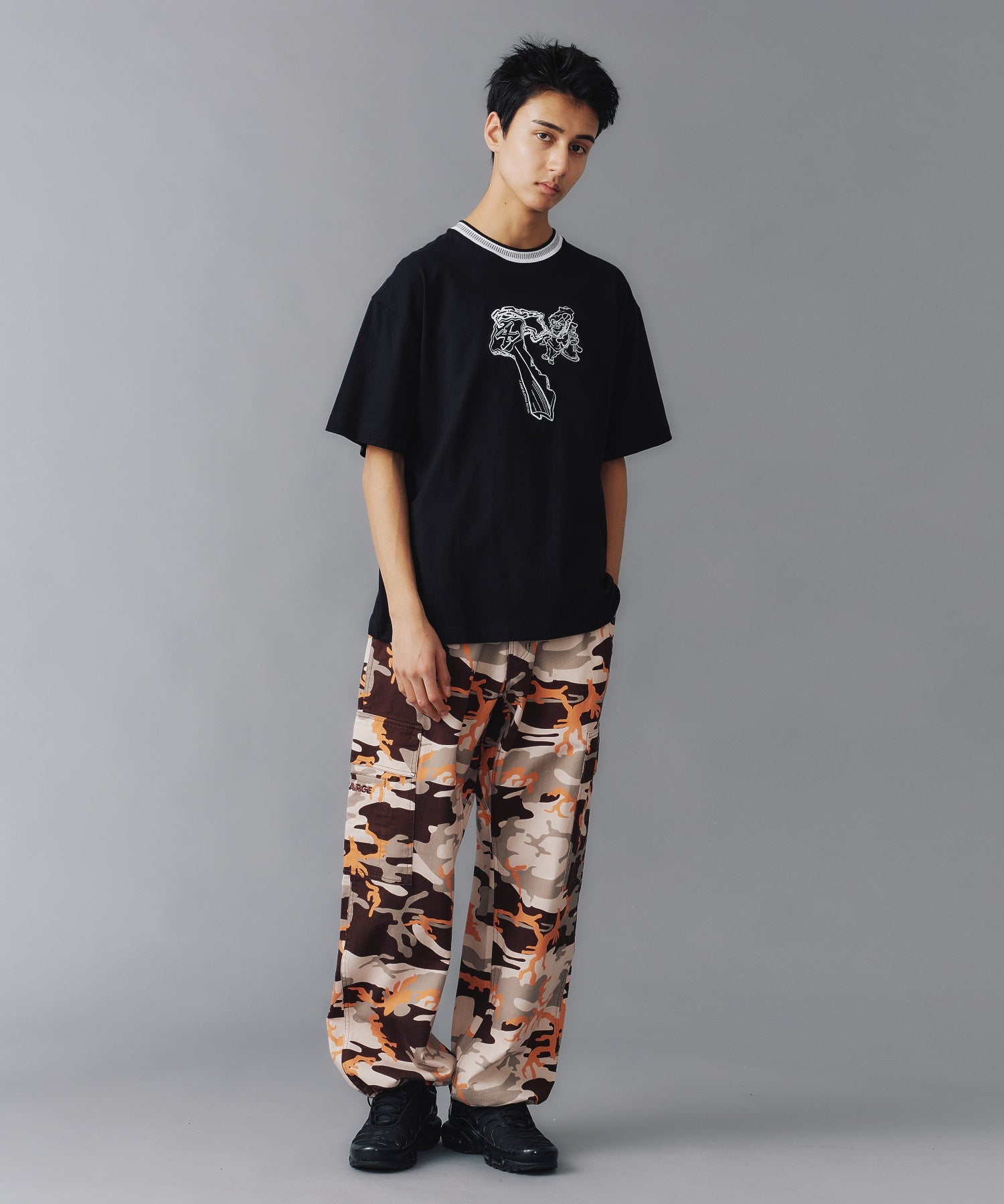 เสื้อยืดแขนสั้น XLARGE รุ่น THUG LIFE S/S TEE