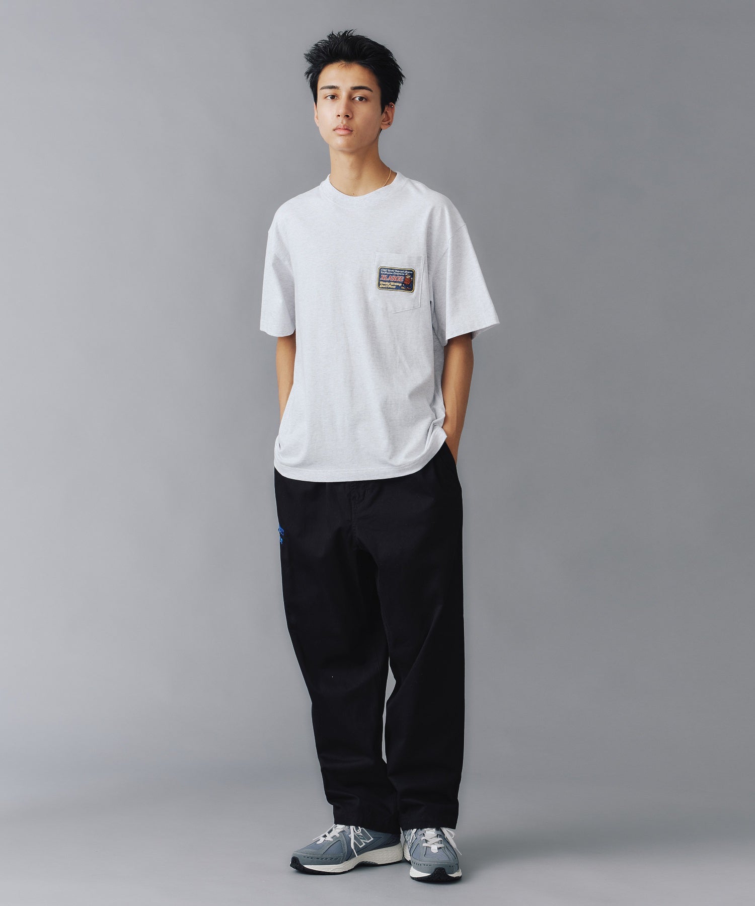 เสื้อยืดแขนสั้น XLARGE รุ่น BEAR WITH BOTTLES S/S POCKET TEE