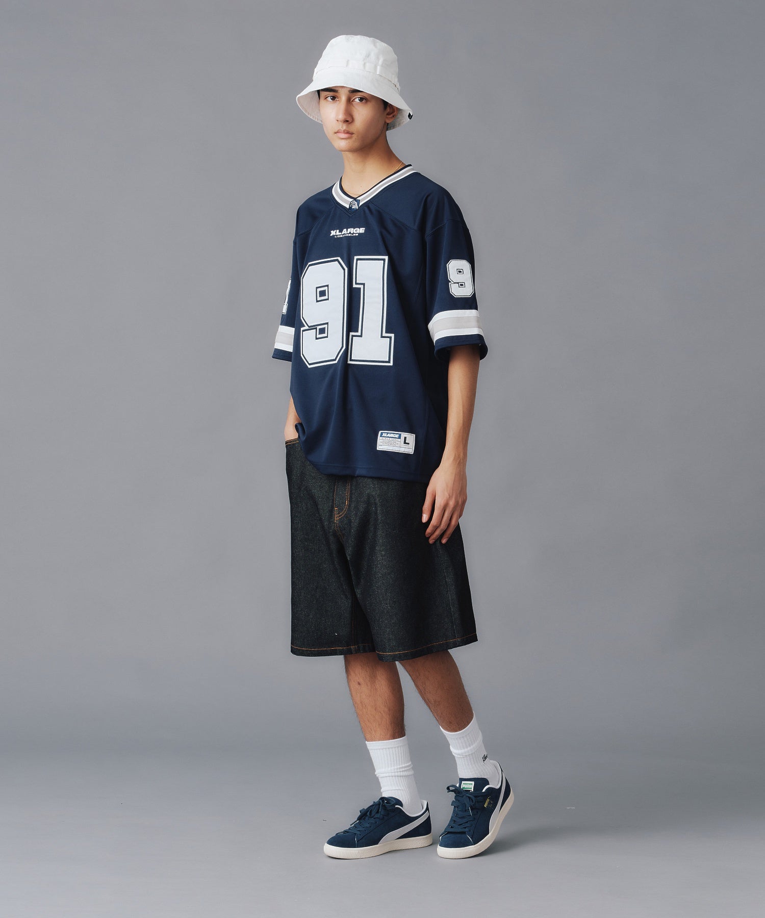 เสื้อยืดแขนสั้น XLARGE รุ่น PANELED FOOTBALL JERSEY