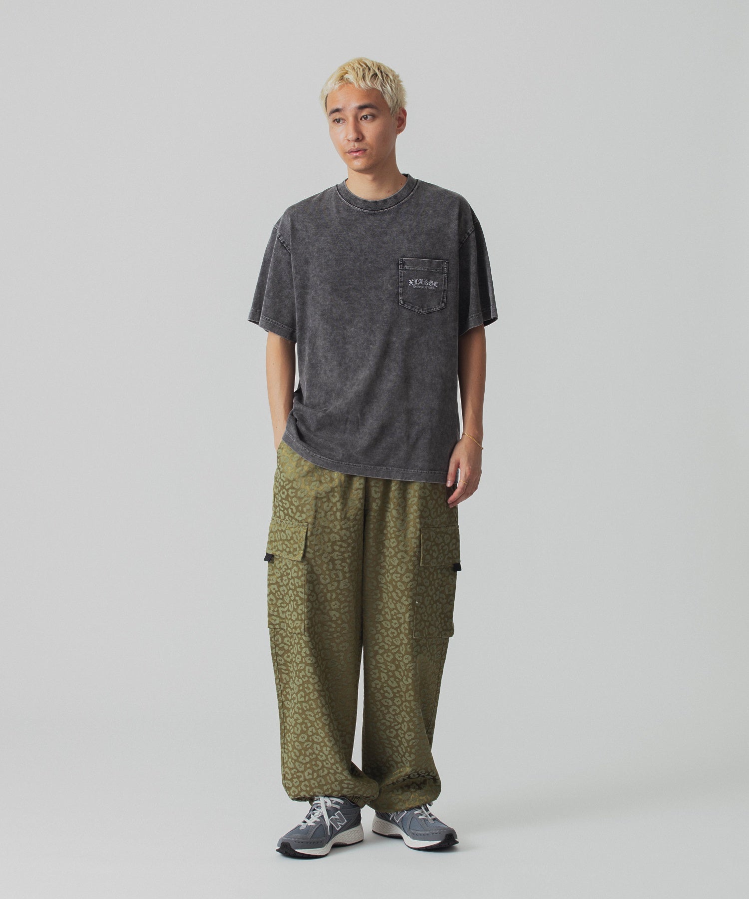 เสื้อยืดแขนสั้น XLARGE รุ่น Overdyed S/S Pocket Tee