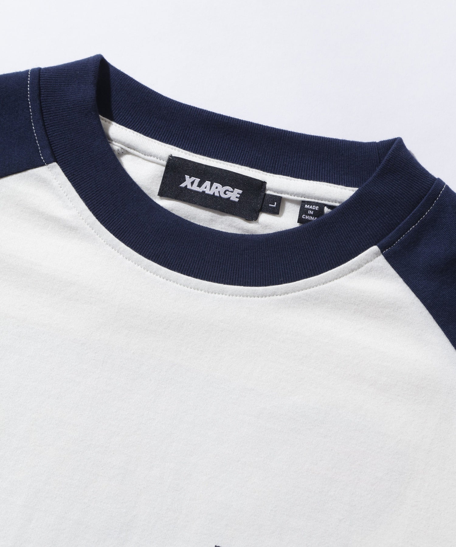 เสื้อยืดแขนยาว XLARGE รุ่น XLARGE Club Raglan L/S Top