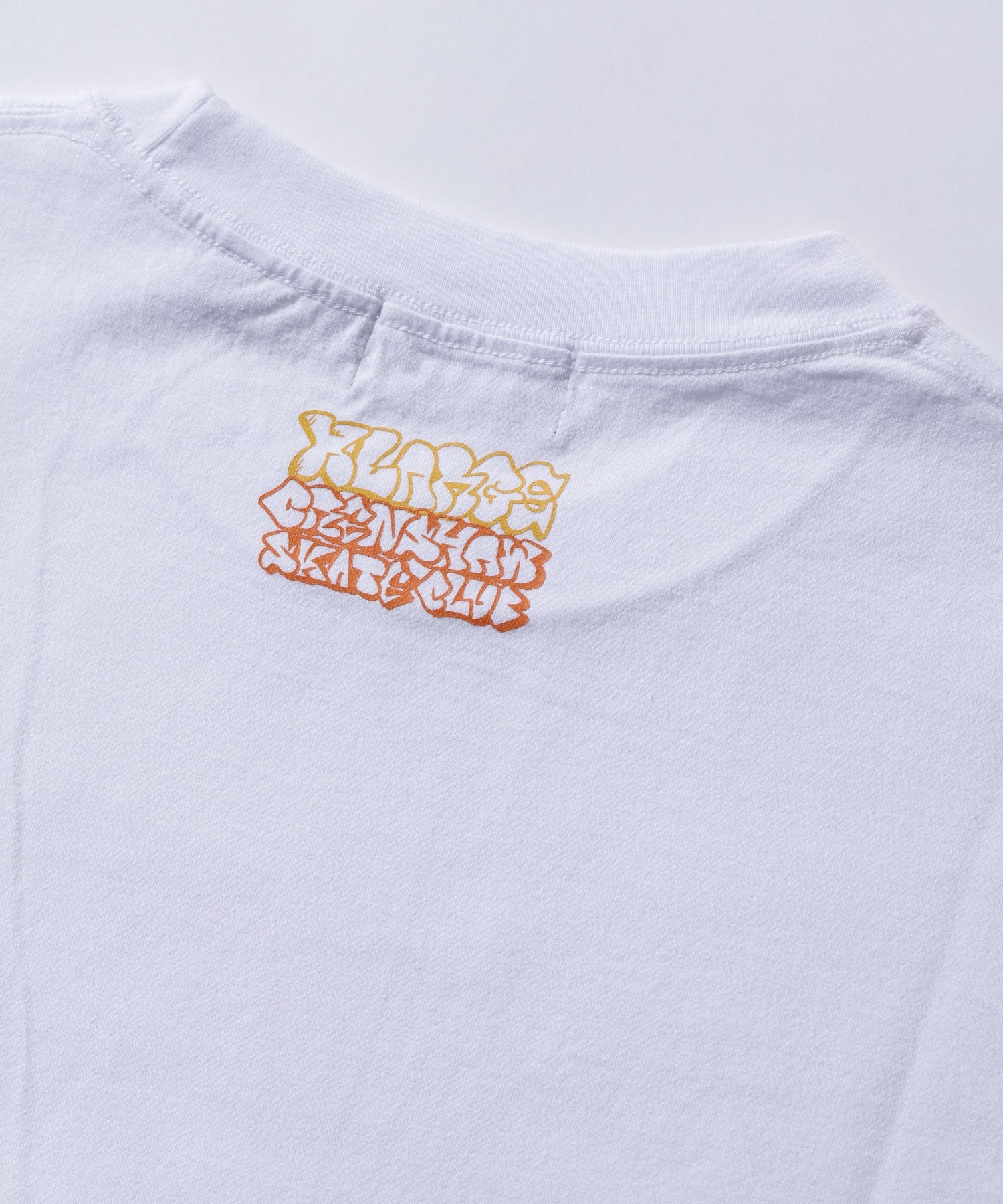 เสื้อยืดแขนสั้น Xlarge รุ่น Xlarge X Crenshaw Skate Club Vandalised Police Car s/s Tee