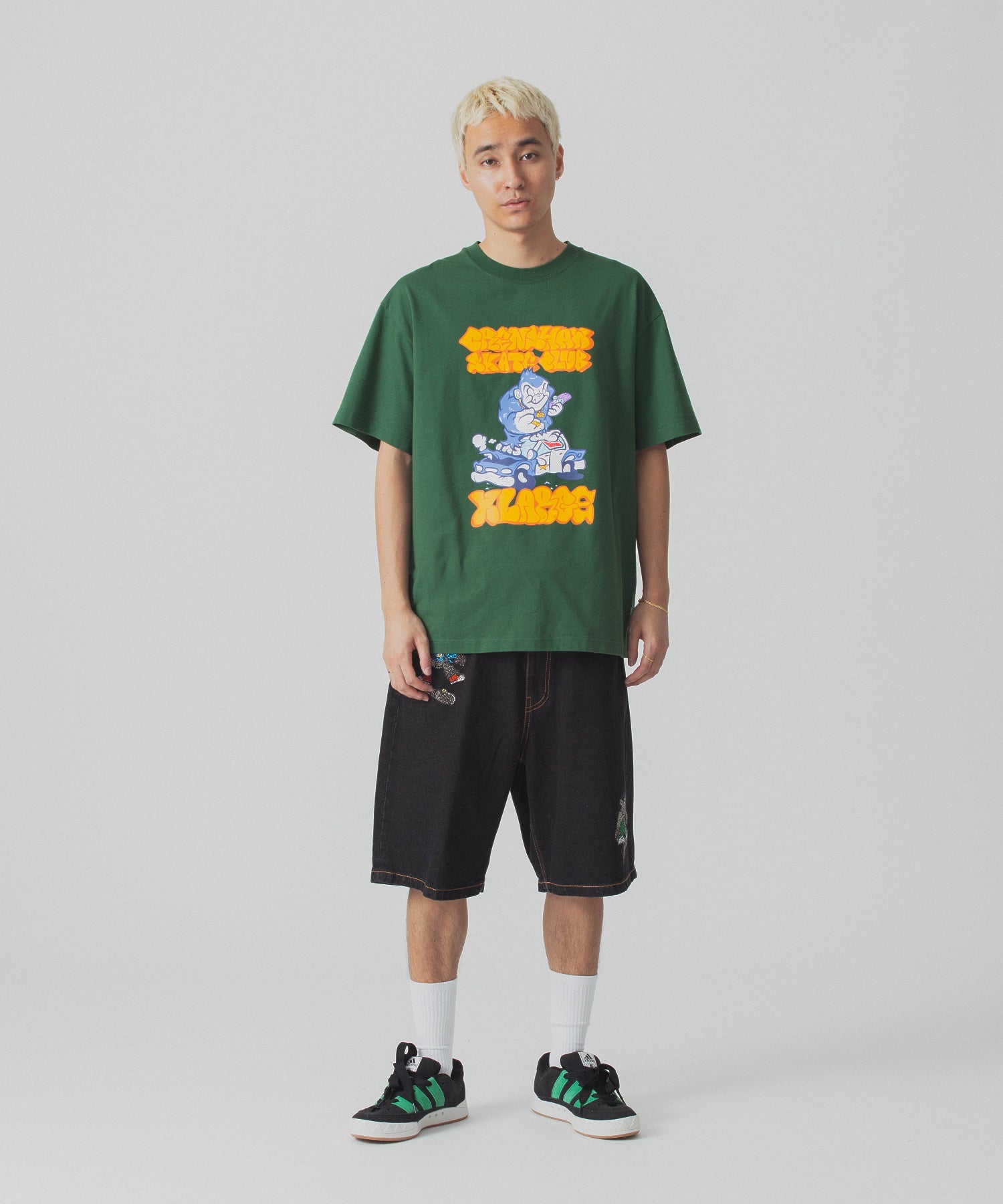 เสื้อยืดแขนสั้น Xlarge รุ่น Xlarge X Crenshaw Skate Club Vandalised Police Car s/s Tee