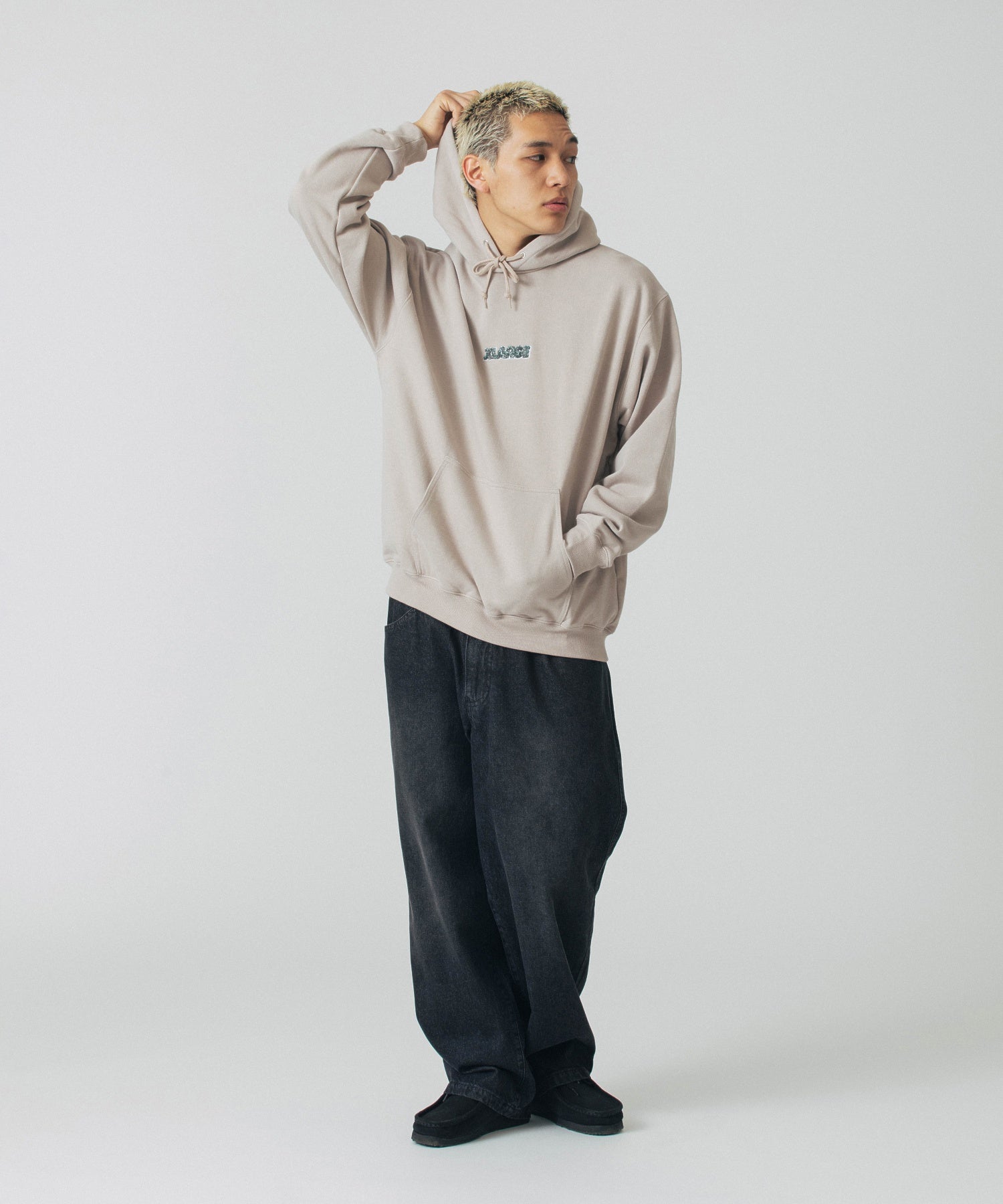 เสื้อฮู้ด XLARGE รุ่น Chenille Slanted OG Hooded Sweatshirt
