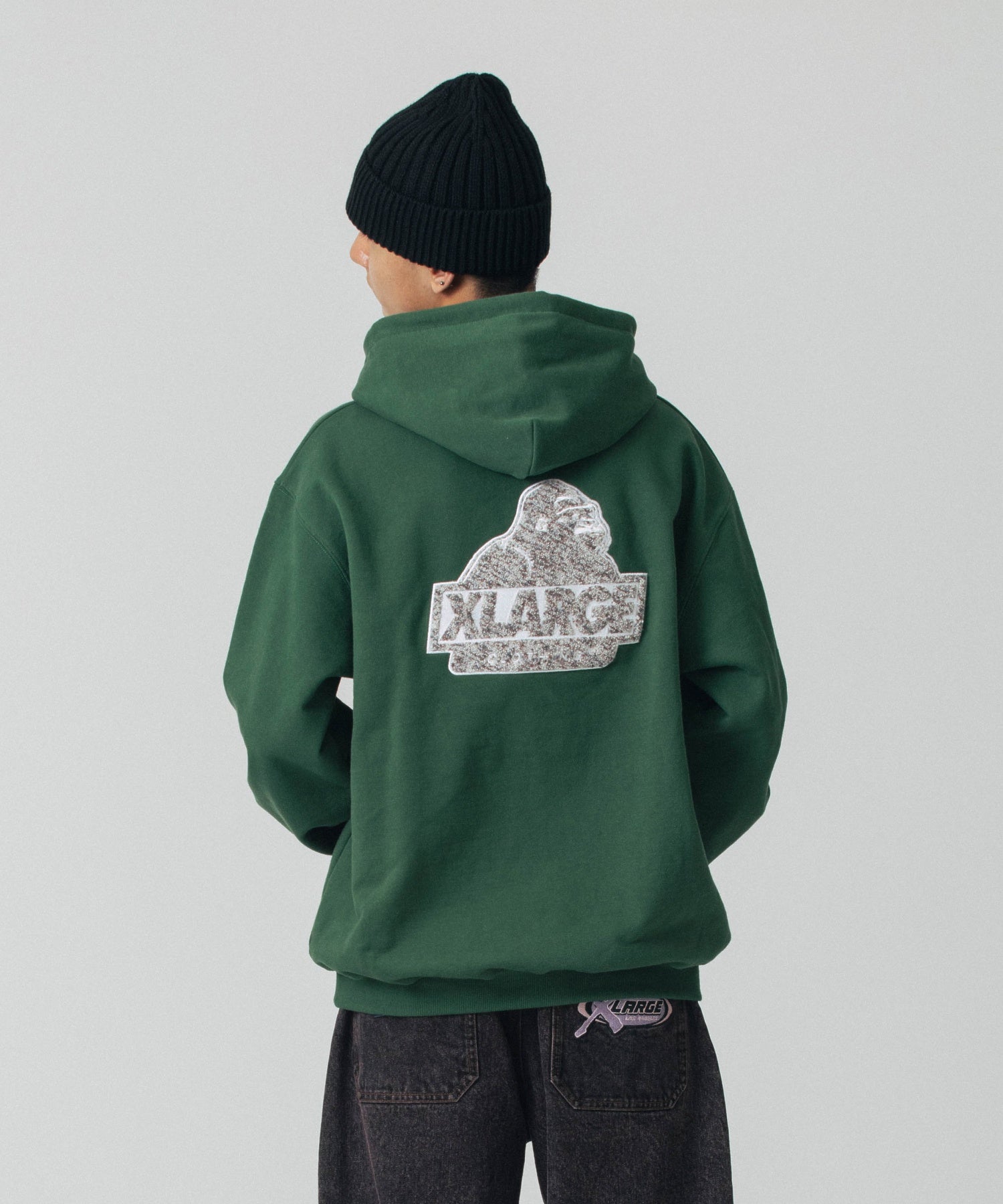 เสื้อฮู้ด XLARGE รุ่น Chenille Slanted OG Hooded Sweatshirt