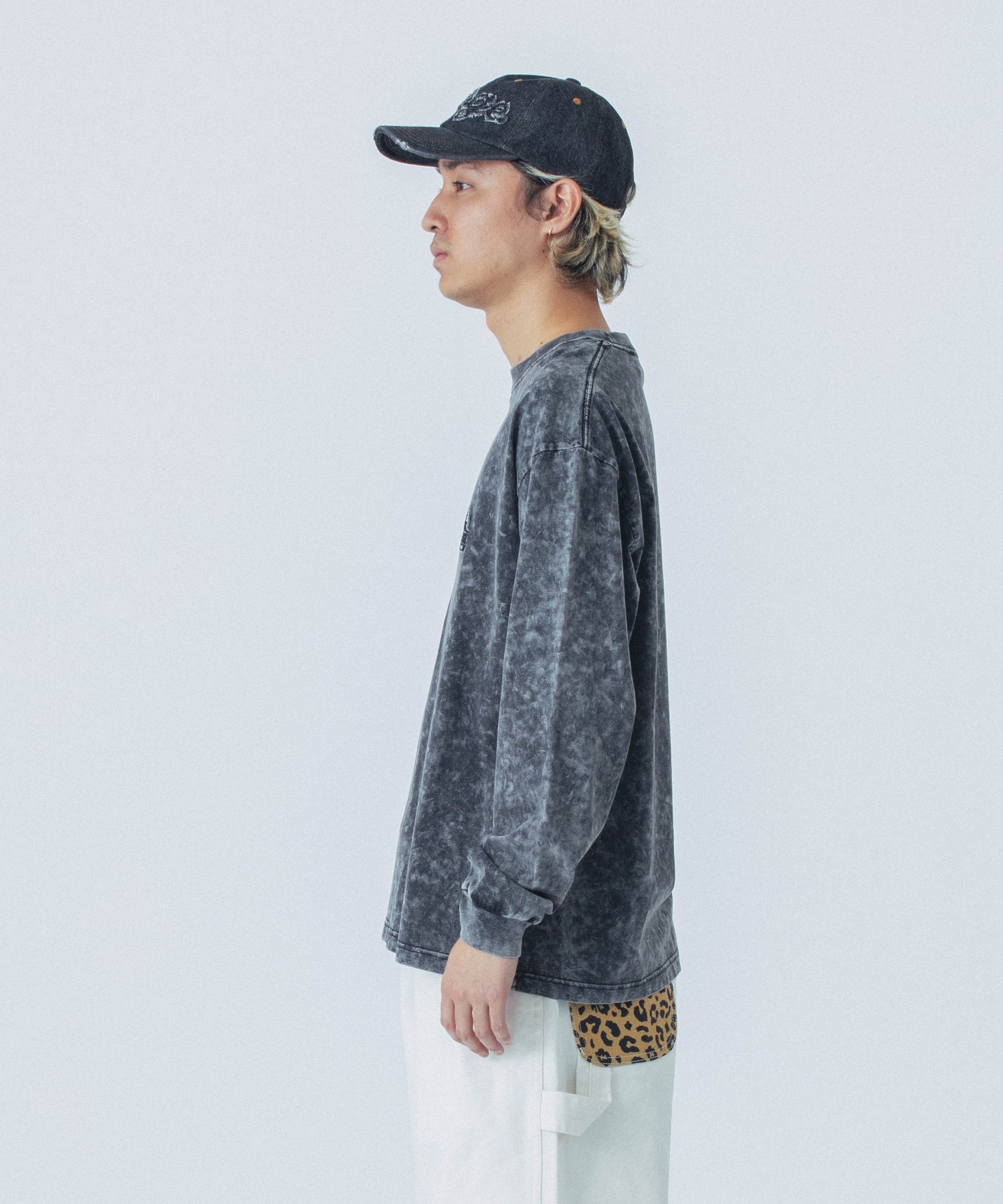 เสื้อยืดแขนยาว XLARGE รุ่น Chemical Wash OG L/S Tee