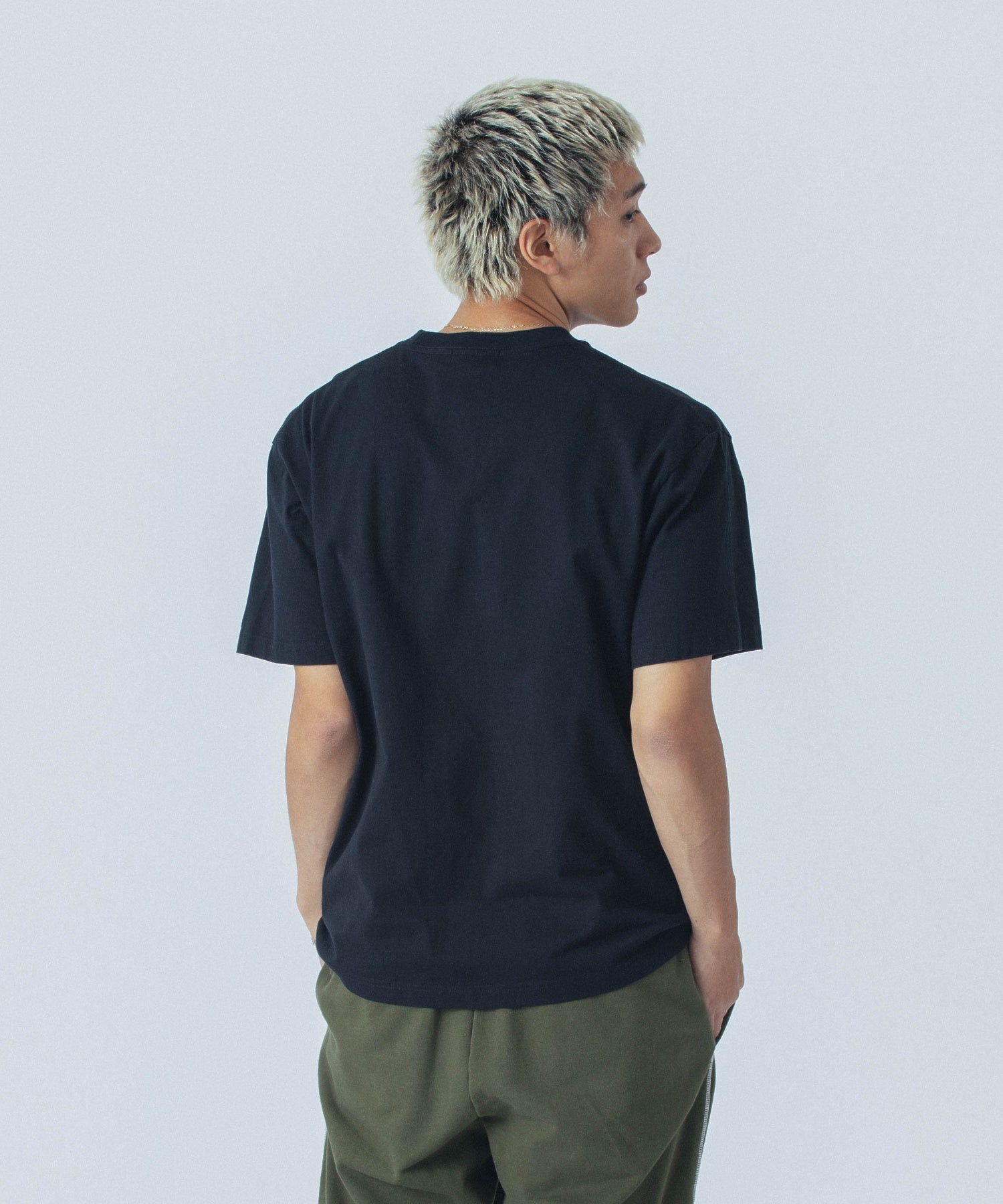 เสื้อยืดแขนสั้น XLARGE รุ่น Throw Up S/S Tee