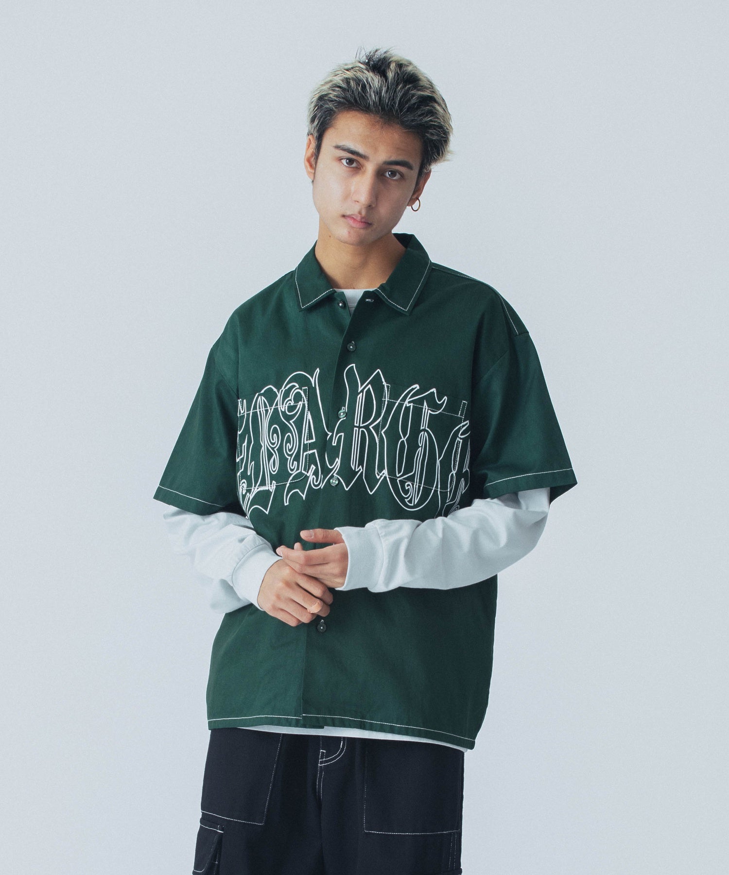 เสื้อเชิ้ต XLARGE รุ่น Old English S/S Work Shirt
