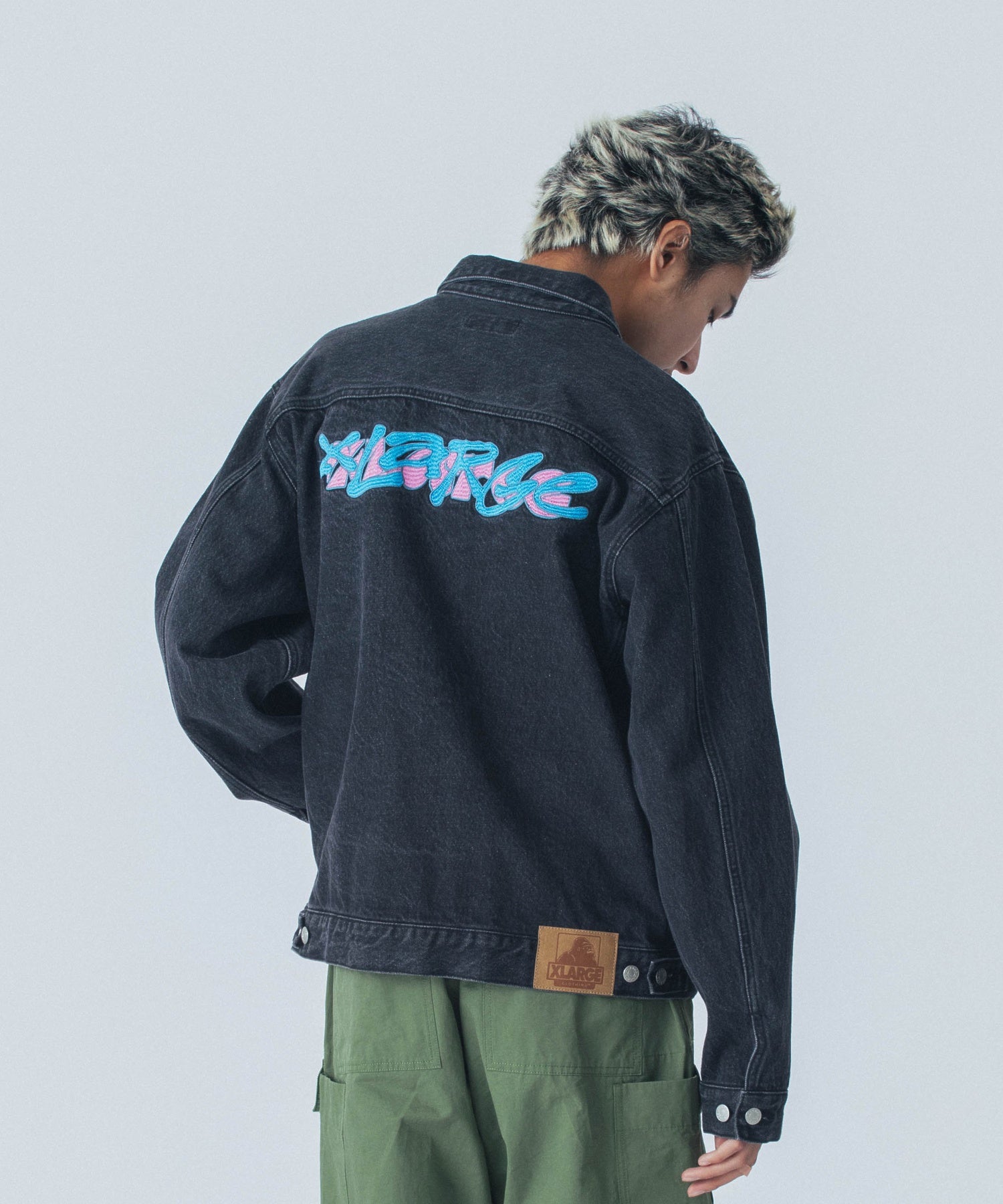 เสื้อแจ็คเก็ต XLARGE รุ่น Side Cutting Denim Jacket