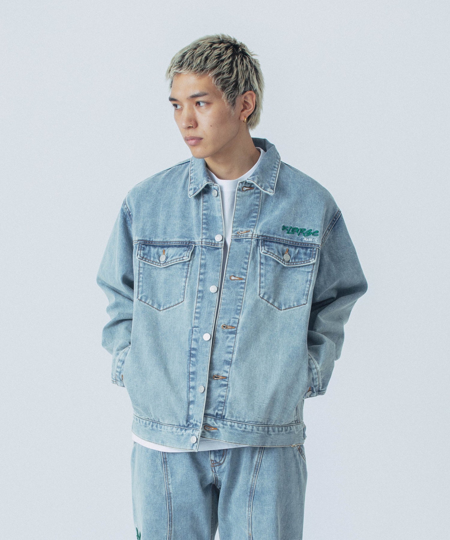 เสื้อแจ็คเก็ต XLARGE รุ่น Side Cutting Denim Jacket