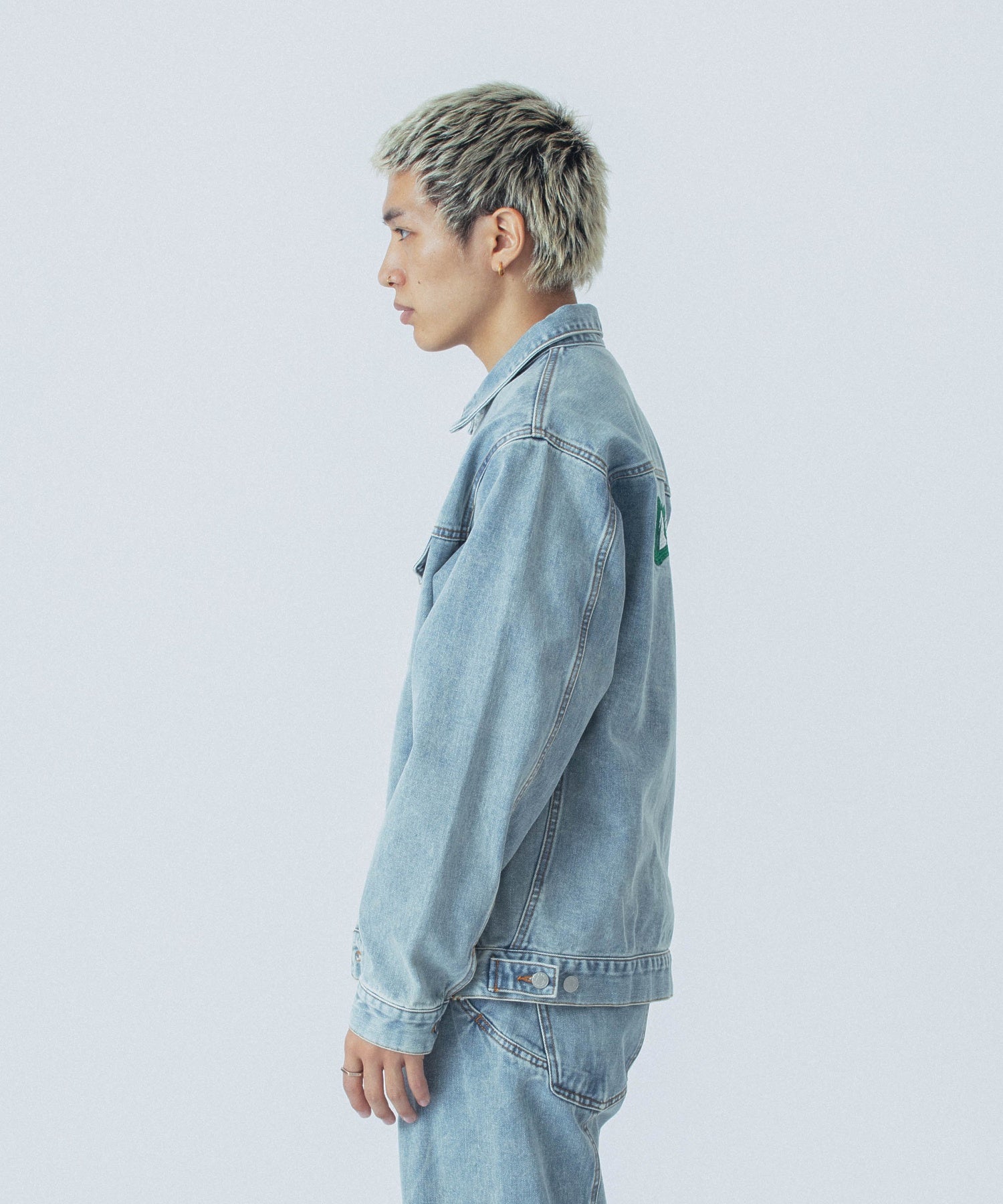 เสื้อแจ็คเก็ต XLARGE รุ่น Side Cutting Denim Jacket