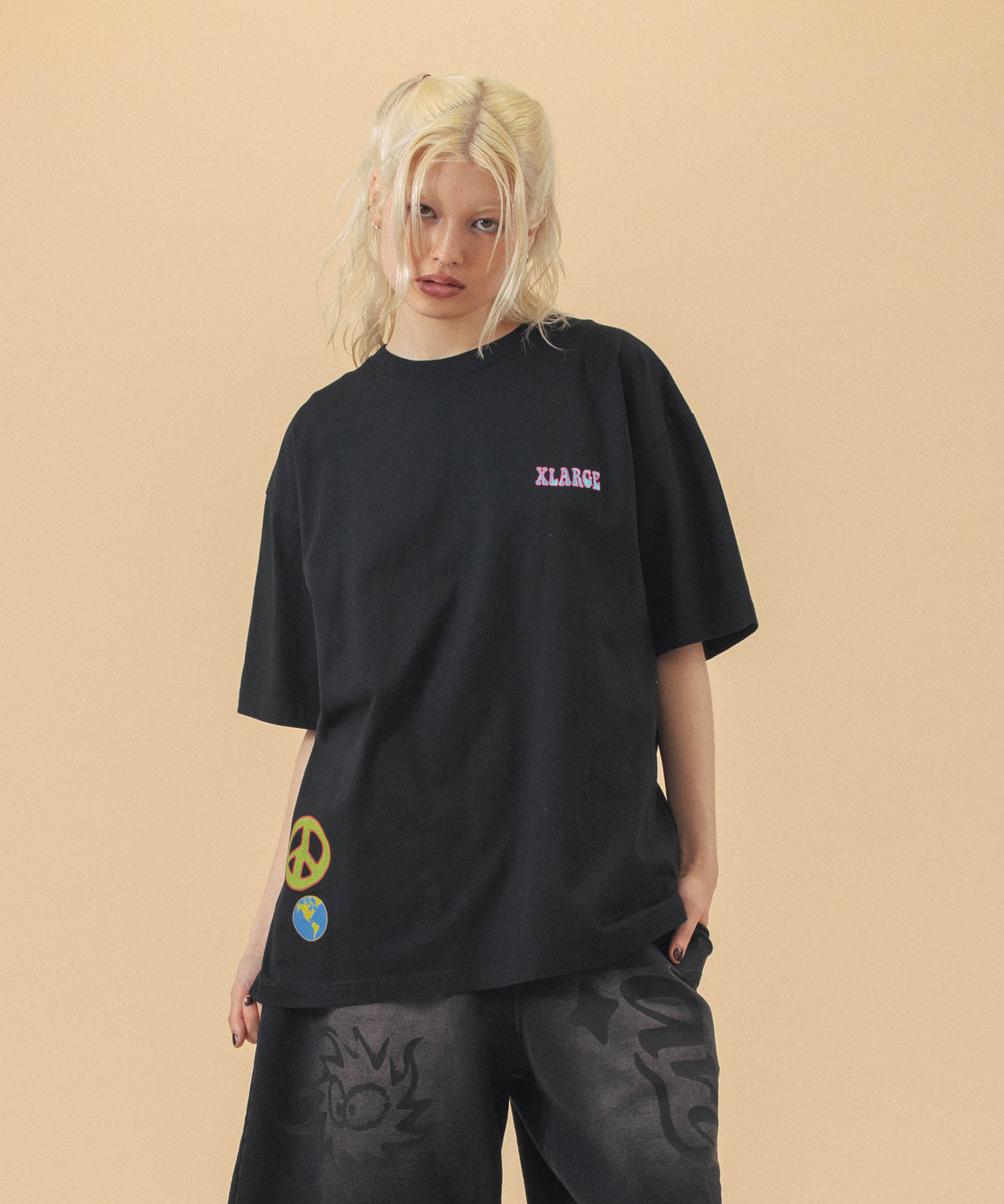 เสื้อยืดแขนสั้น XLARGE รุ่น Flower S/S Tee