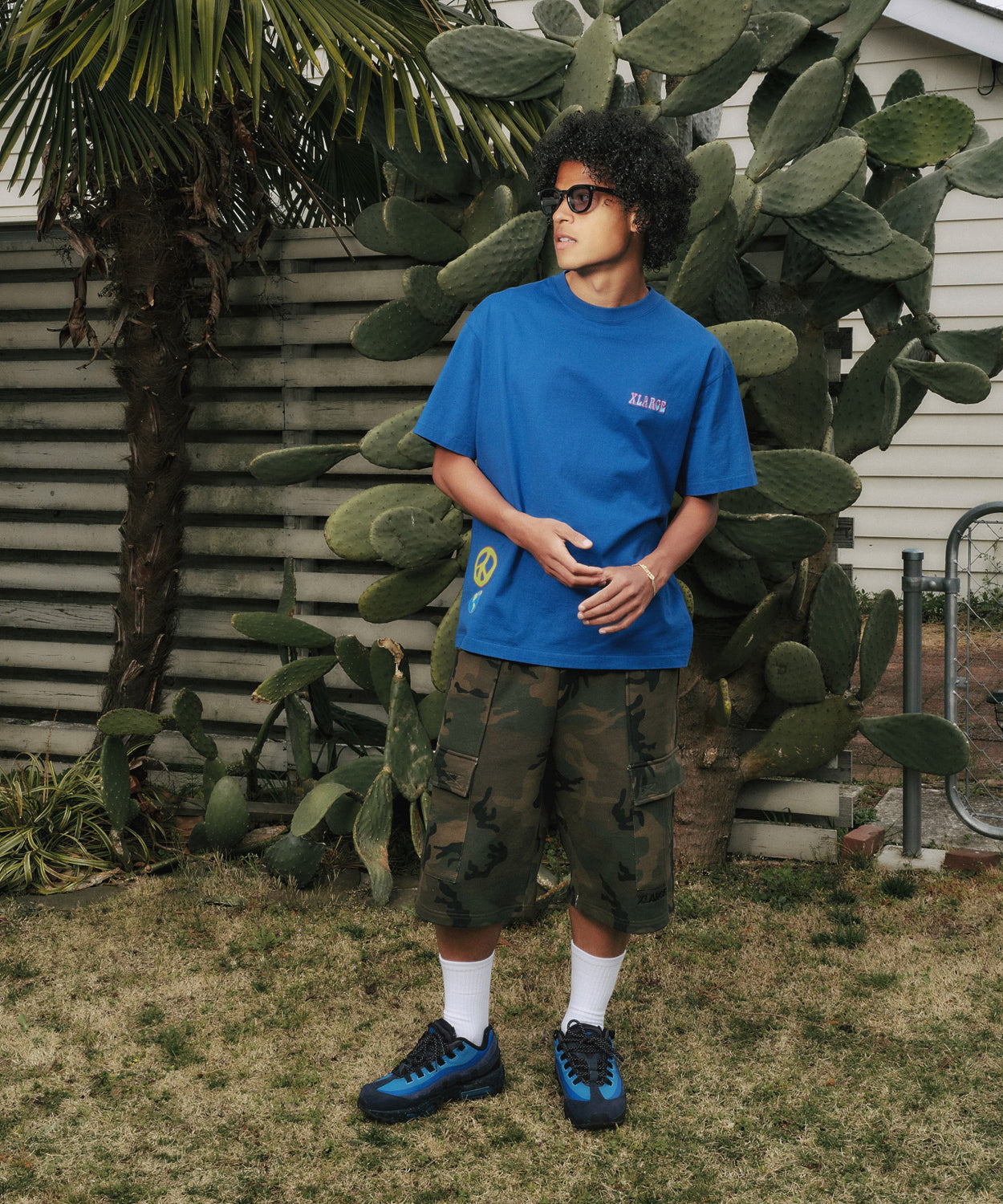 เสื้อยืดแขนสั้น XLARGE รุ่น Flower S/S Tee