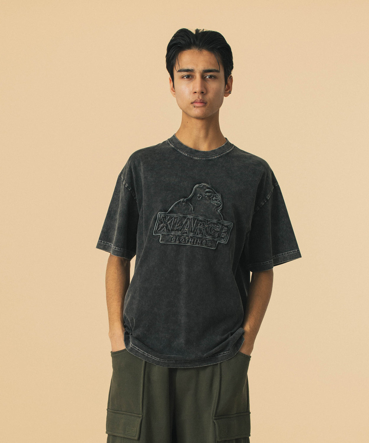 เสื้อยืดแขนสั้น XLARGE รุ่น Chemical Wash Slanted Og S/S Tee