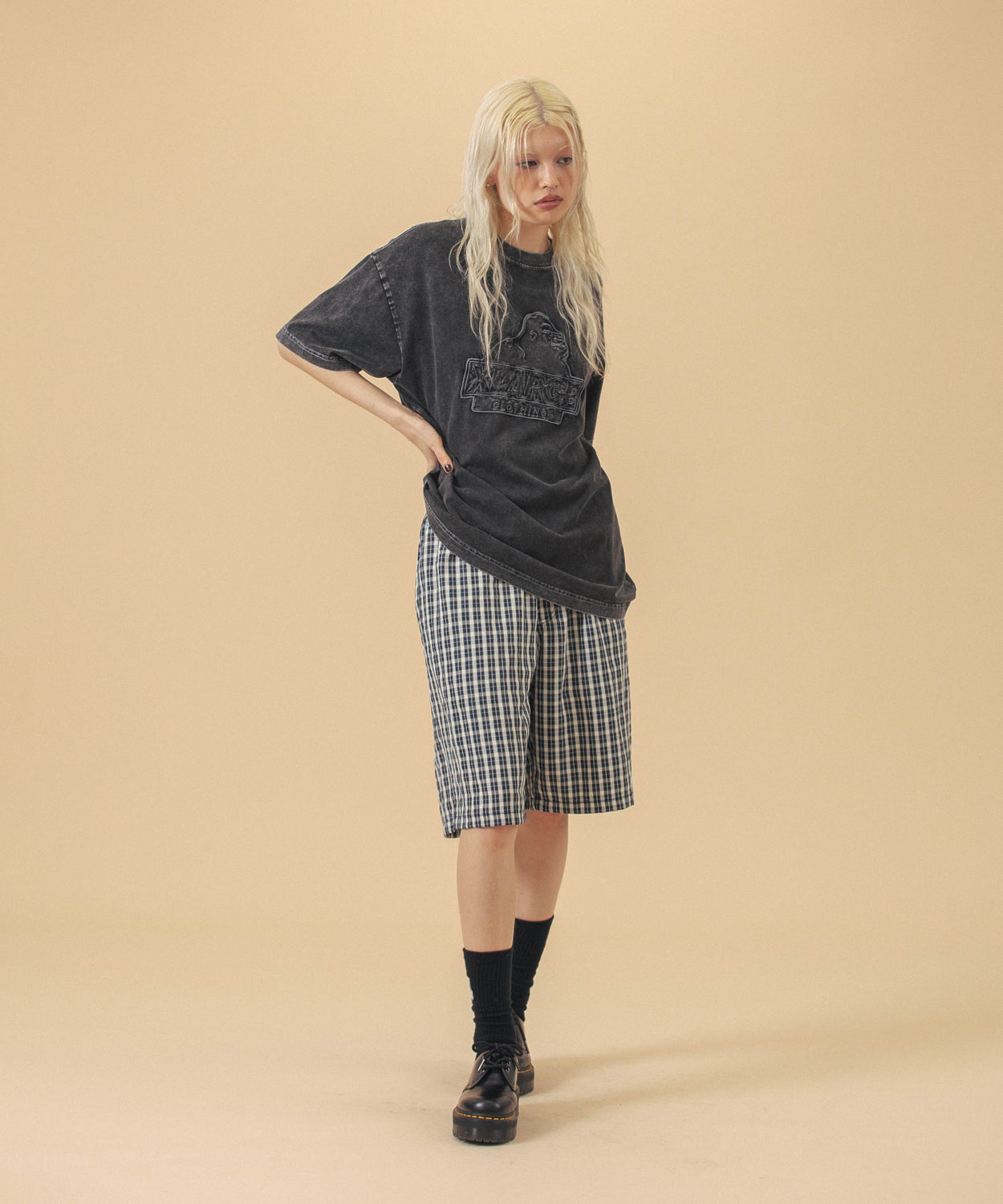 เสื้อยืดแขนสั้น XLARGE รุ่น Chemical Wash Slanted Og S/S Tee