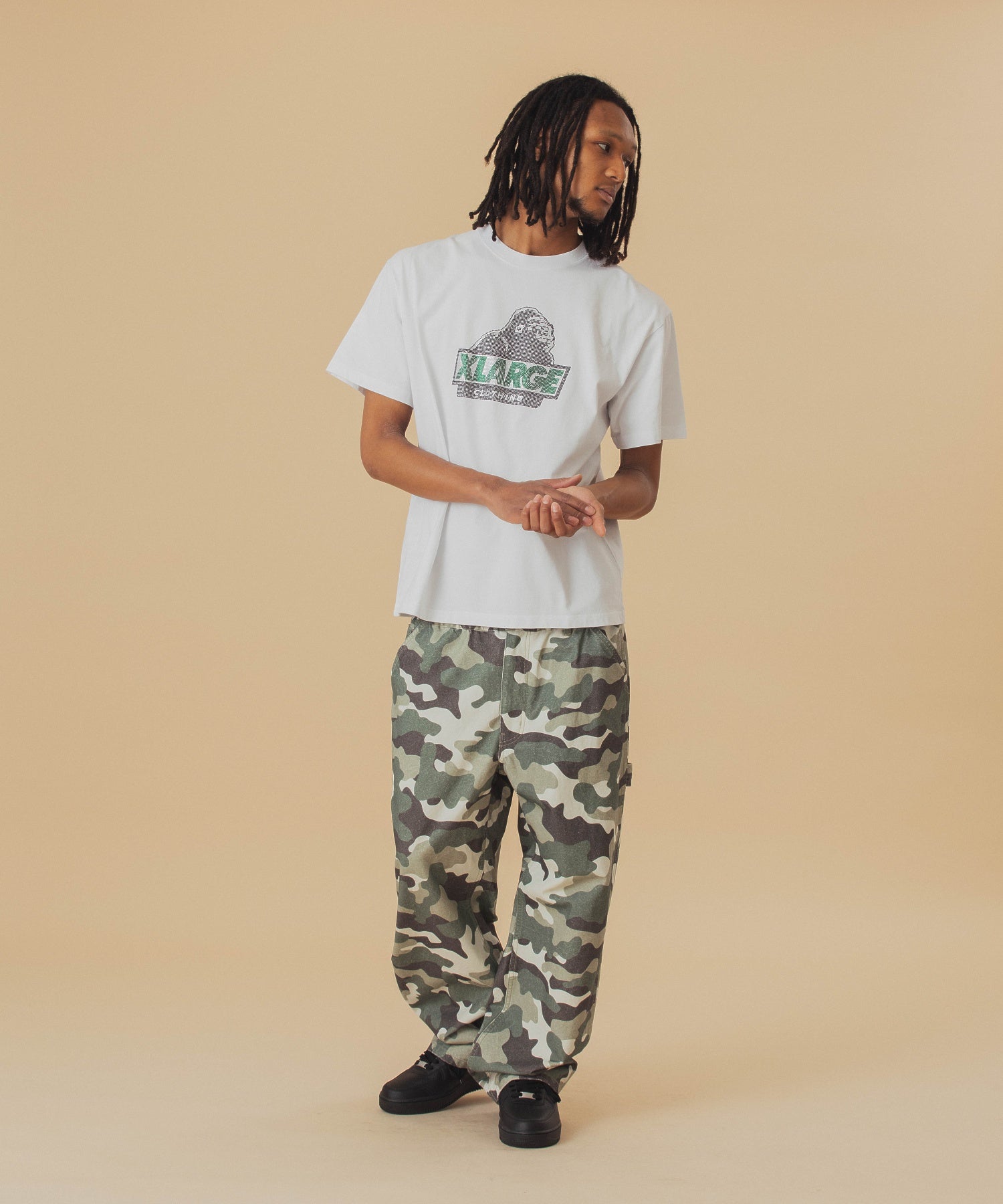 เสื้อยืดแขนสั้น XLARGE รุ่น Rhine Stone Slanted Og S/S Tee