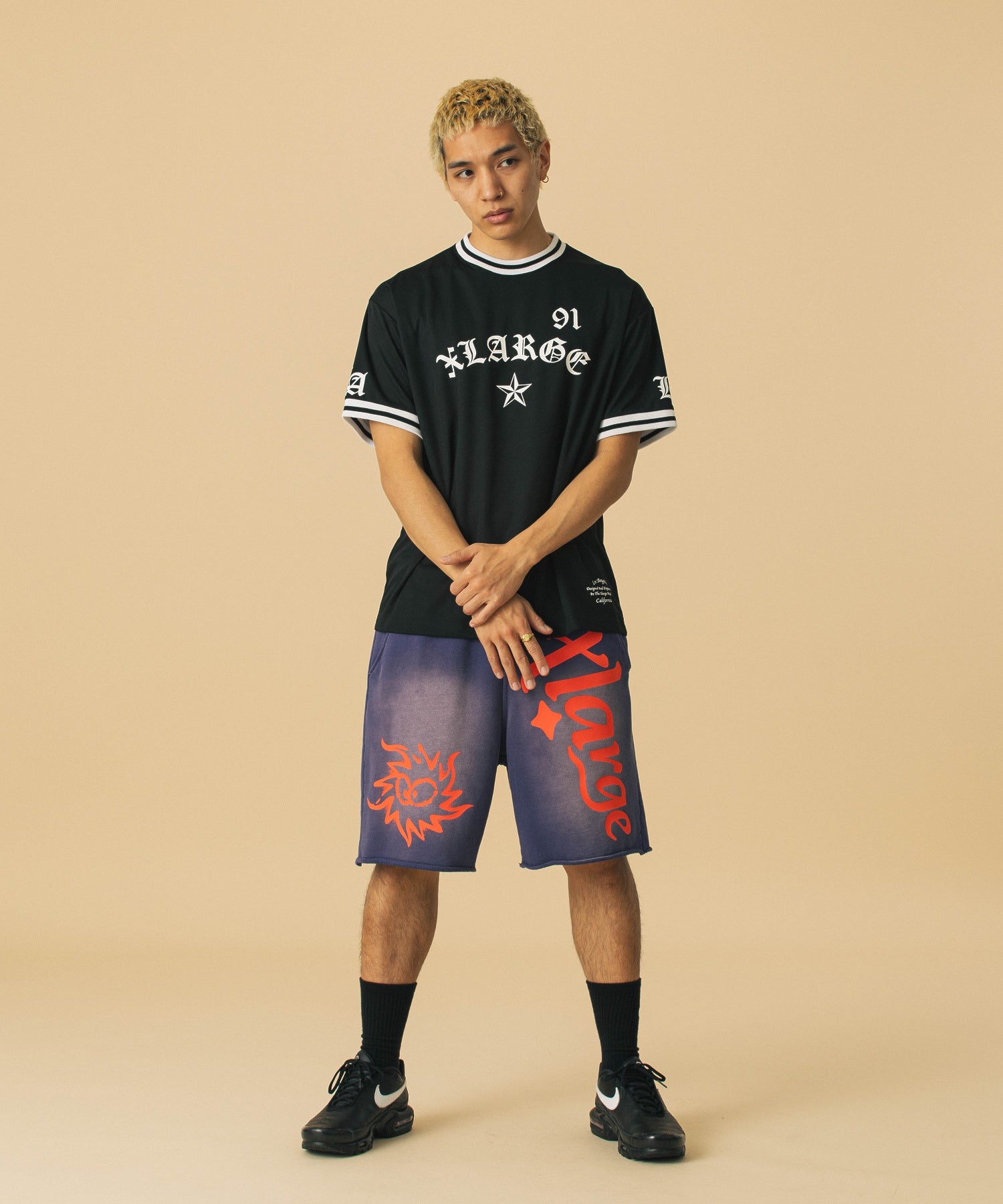 เสื้อยืดแขนสั้น XLARGE รุ่น Xlarge Football Jersey