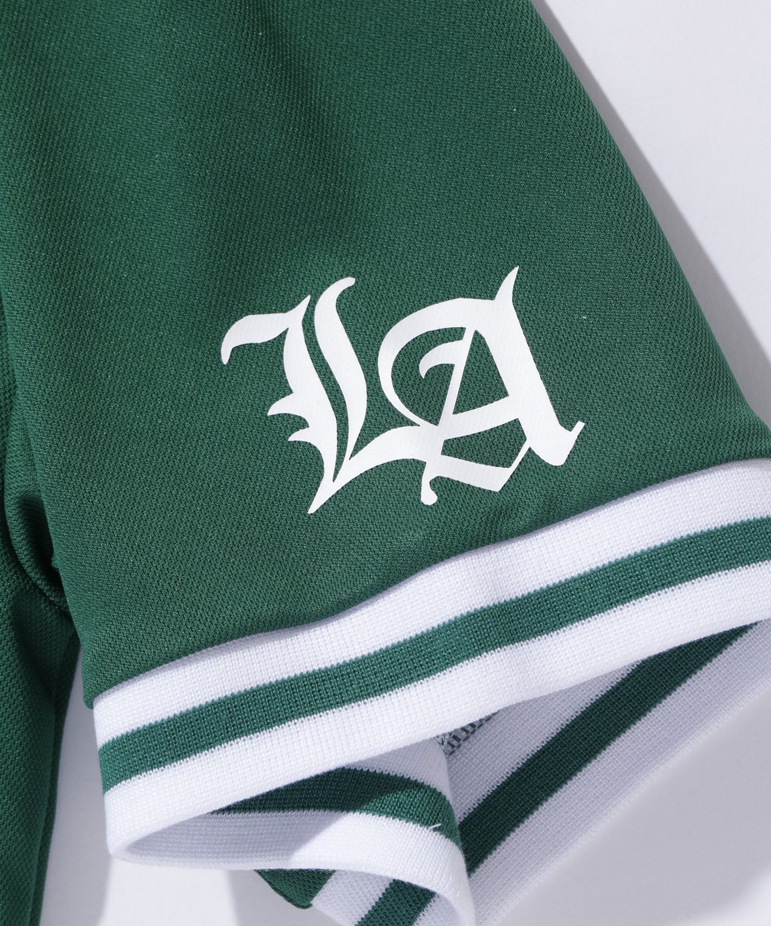 เสื้อยืดแขนสั้น XLARGE รุ่น Xlarge Football Jersey