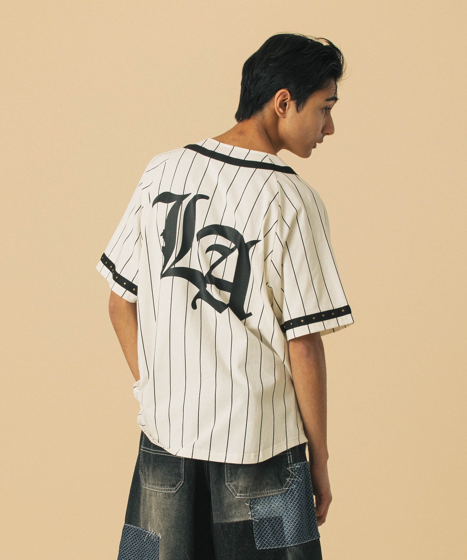 เสื้อยืดแขนสั้น XLARGE รุ่น Studded Baseball Jersey