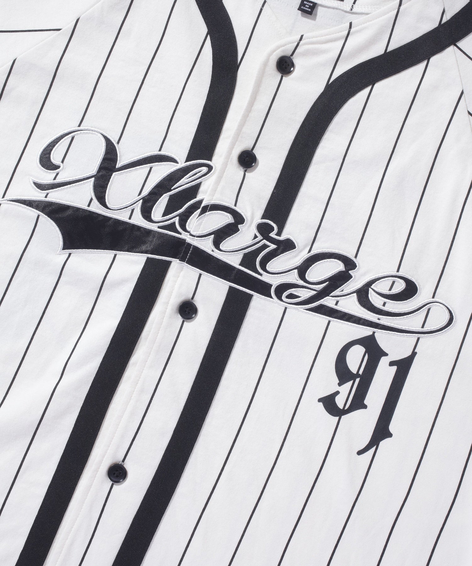 เสื้อยืดแขนสั้น XLARGE รุ่น Studded Baseball Jersey