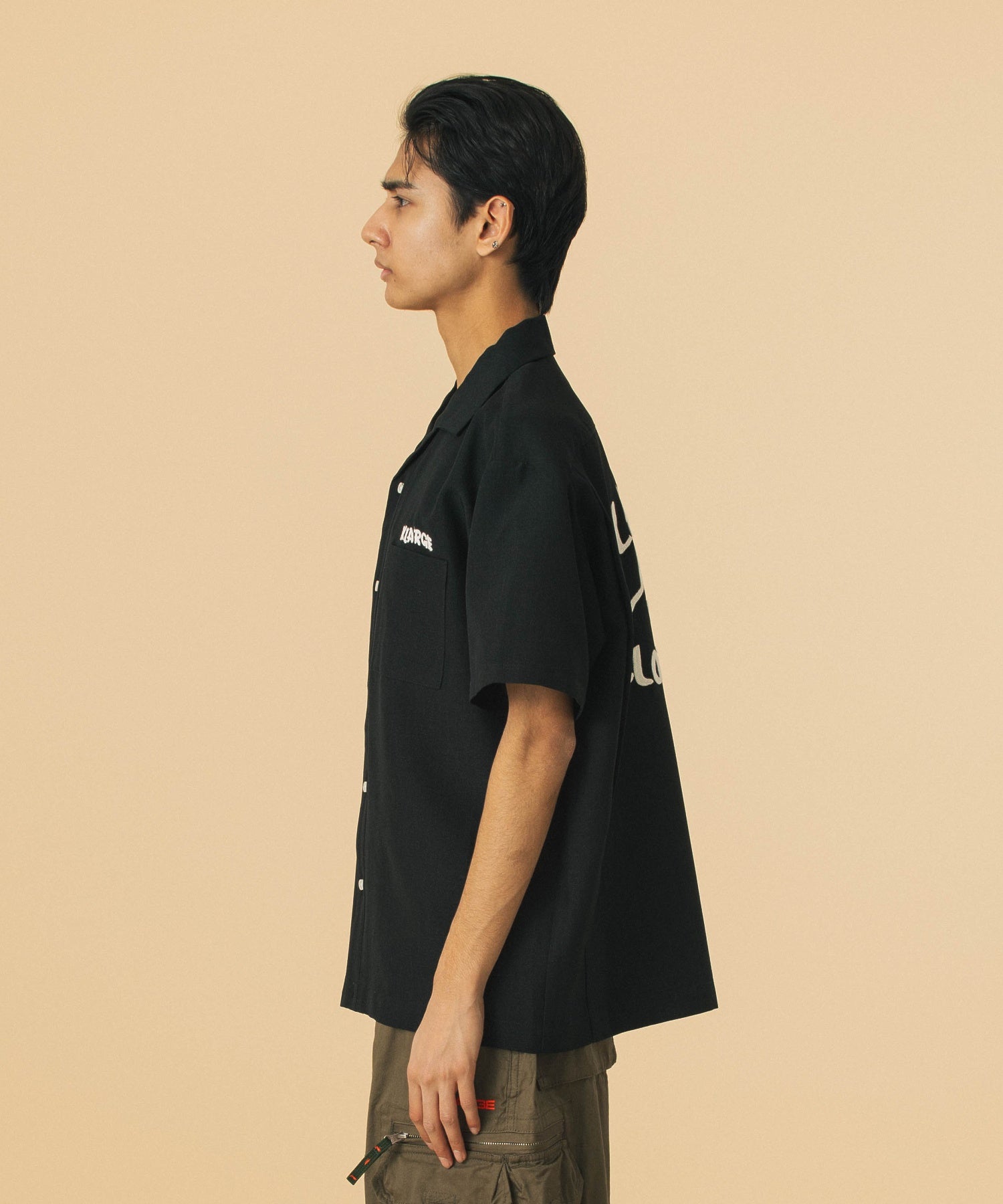 เสื้อเชิ้ต XLARGE รุ่น Drawing Og S/S Shirt