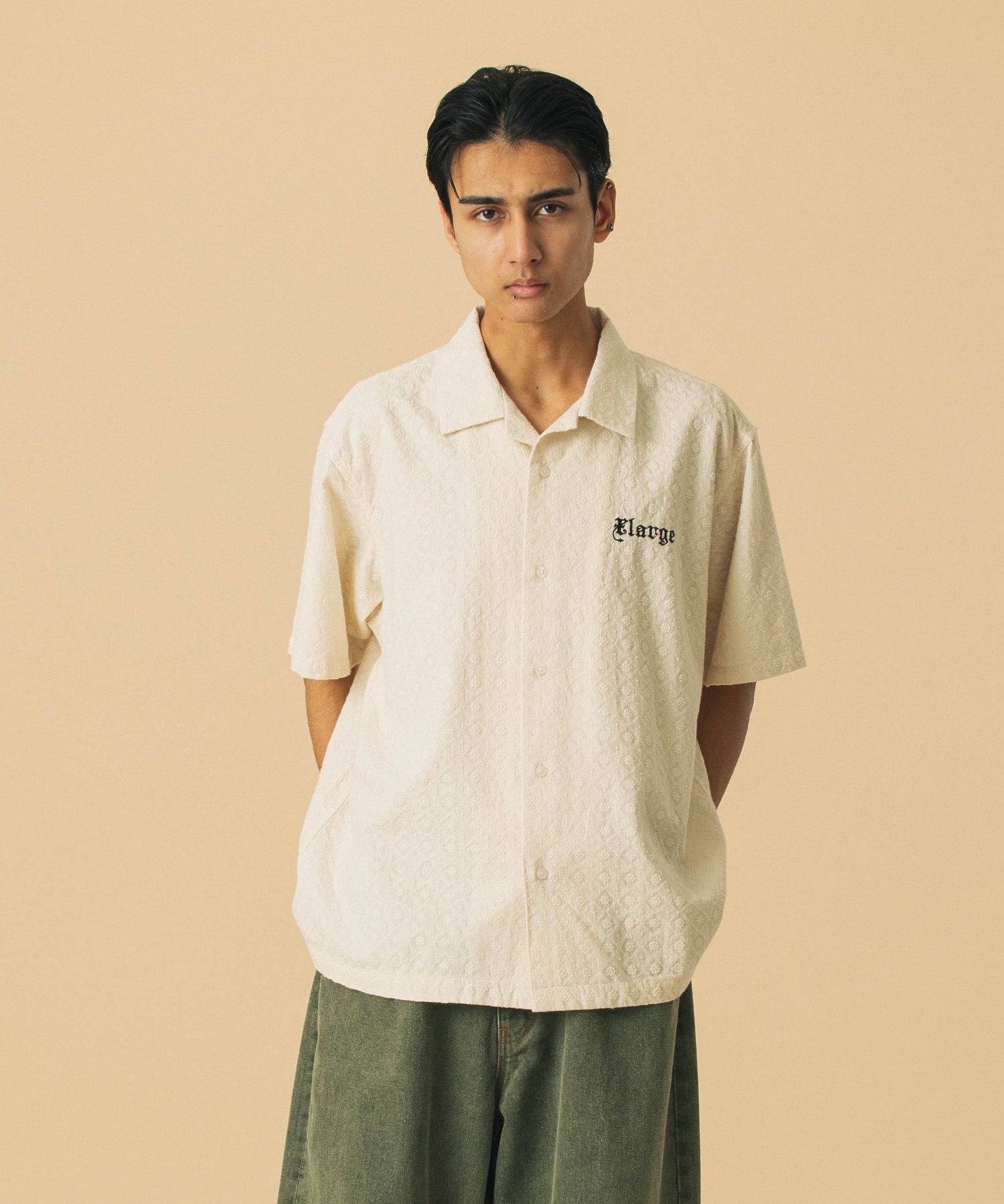 เสื้อเชิ้ต XLARGE รุ่น Embroidered S/S Lace Shirt