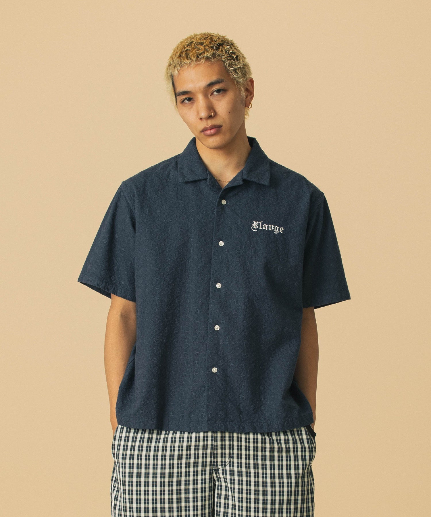 เสื้อเชิ้ต XLARGE รุ่น Embroidered S/S Lace Shirt