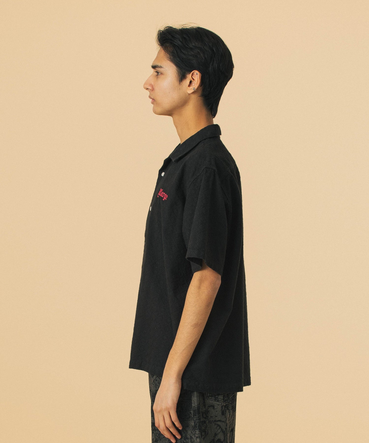 เสื้อเชิ้ต XLARGE รุ่น Embroidered S/S Lace Shirt