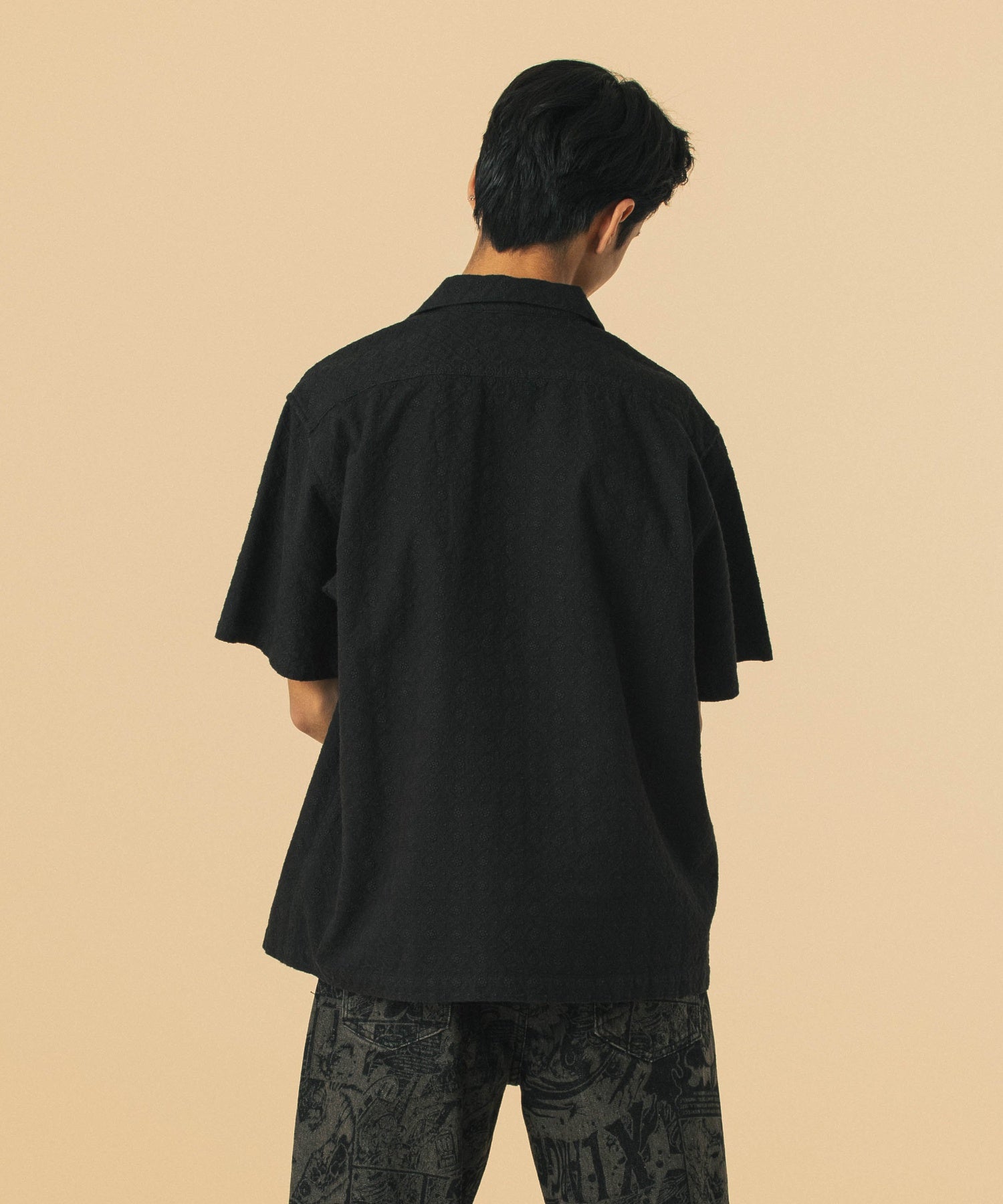 เสื้อเชิ้ต XLARGE รุ่น Embroidered S/S Lace Shirt
