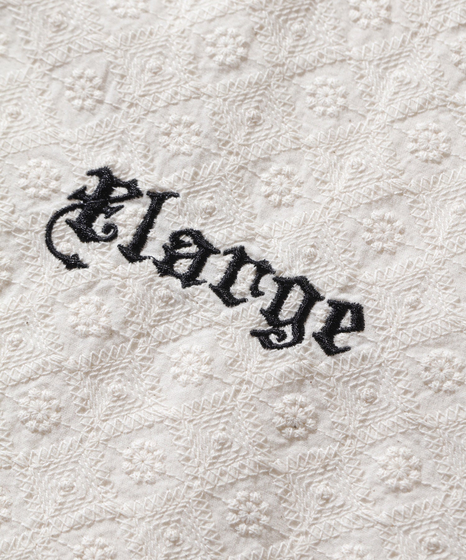 เสื้อเชิ้ต XLARGE รุ่น Embroidered S/S Lace Shirt