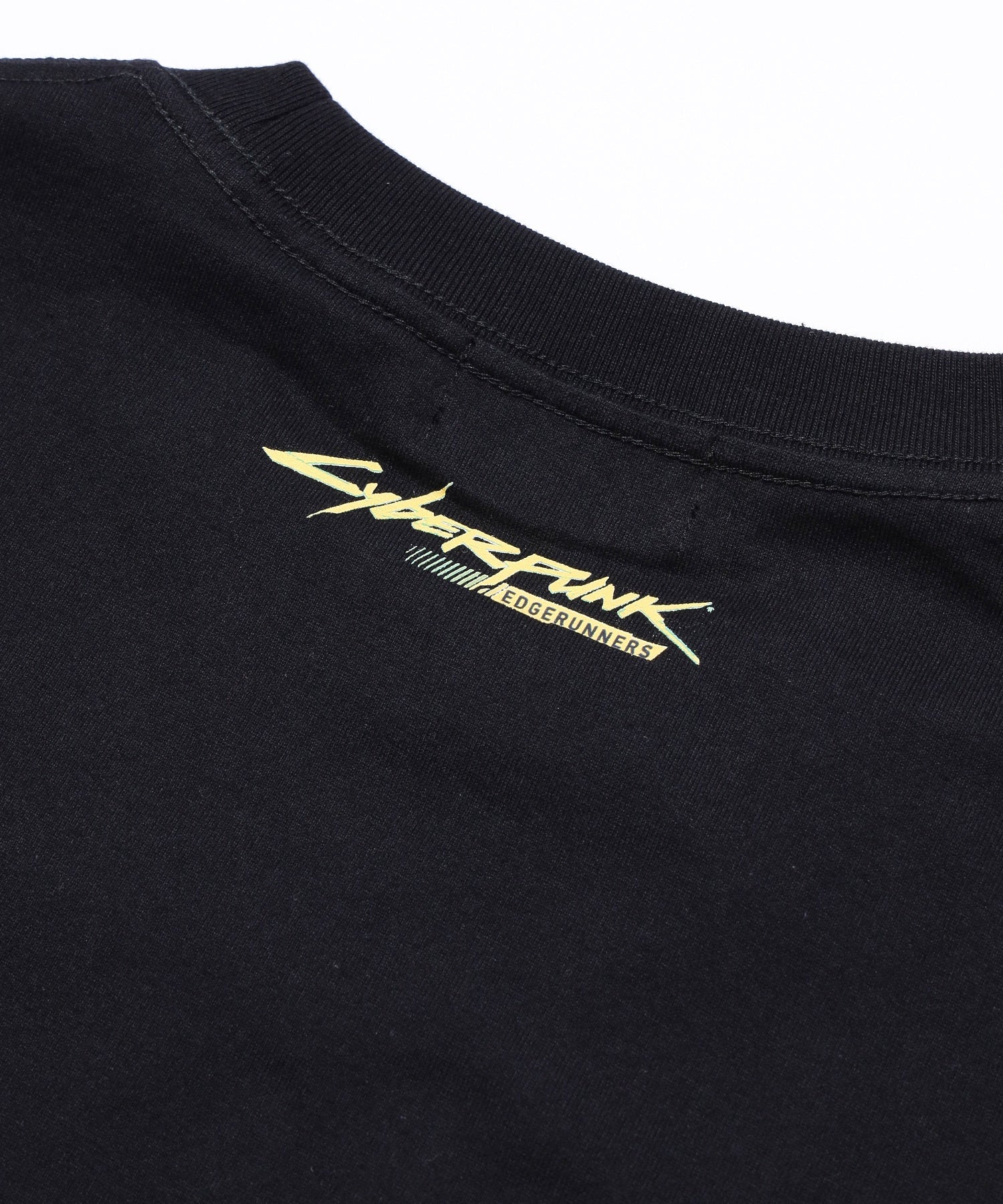 เสื้อยืดแขนสั้น XLARGE รุ่น XLARGE X CYBERPUNK EDGERUNNERS S/S TEE LUCY