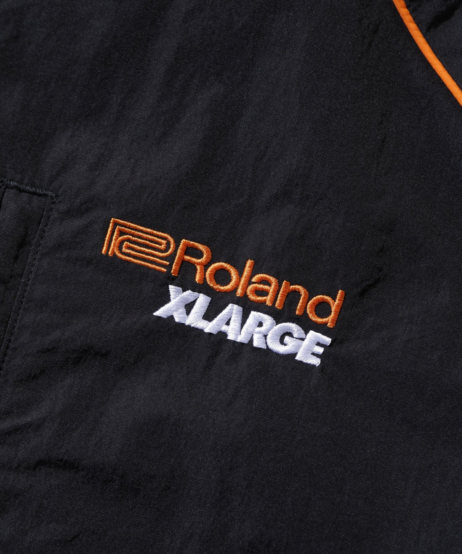 เสื้อแจ็คเก็ต XLARGE รุ่น Xlarge X Roland Piping Hooded Jacket