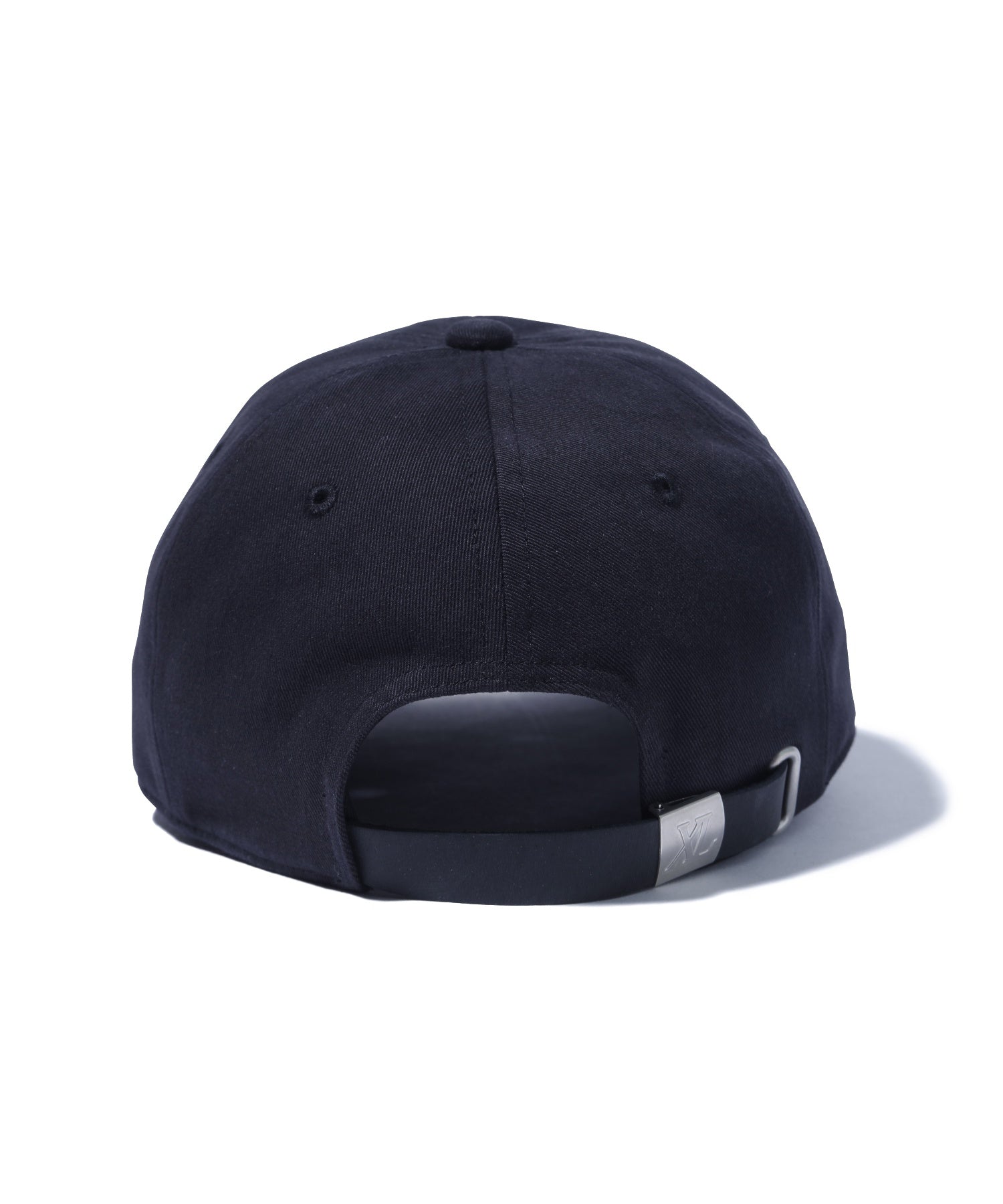 หมวก XLARGE รุ่น CURVED BRIM SMALL LOGO CAP