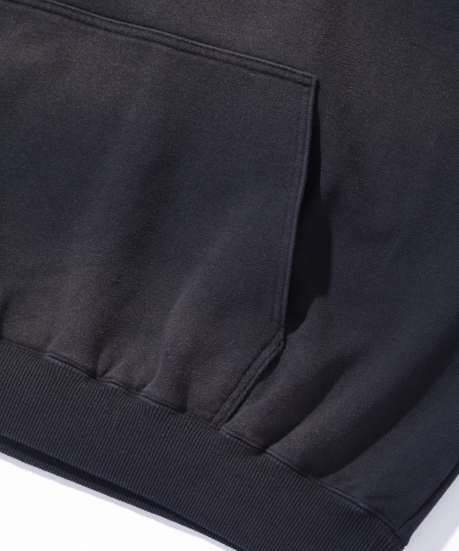 เสื้อฮู้ด XLARGE รุ่น DISCHARGE PRINTED SLANTED OG HOODED SWEATSHIRT