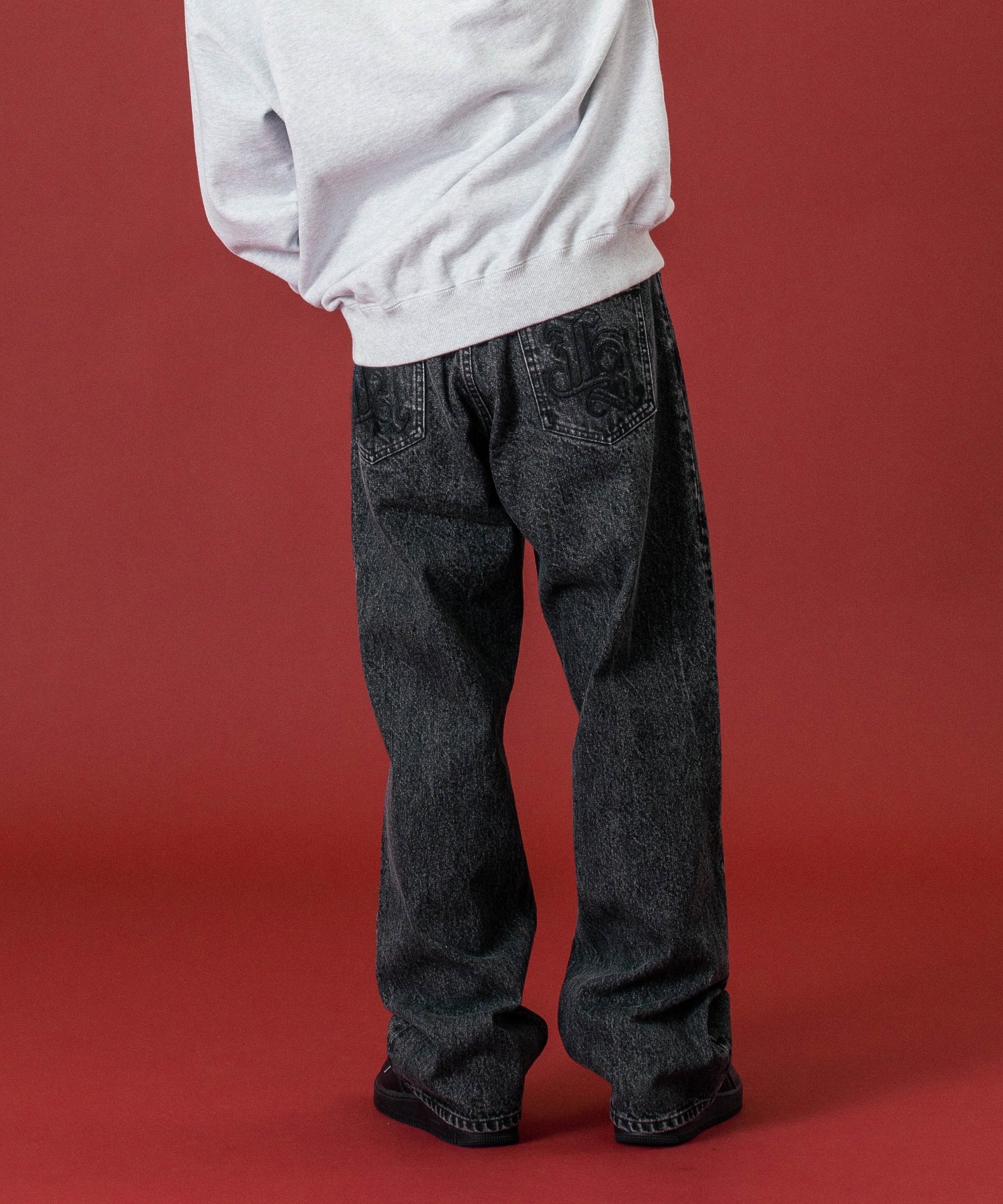 กางเกงยีนส์ผ้าเดนิม XLARGE รุ่น OVERDYED DENIM PANTS