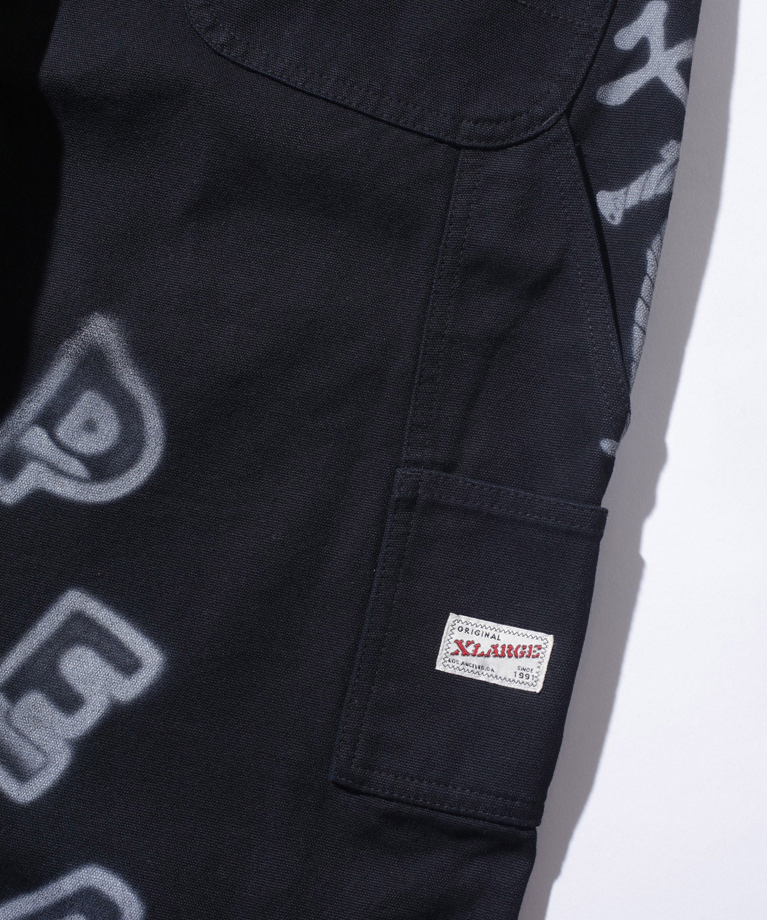 กางเกงขายาว XLARGE รุ่น PAINTING PAINTER PANTS