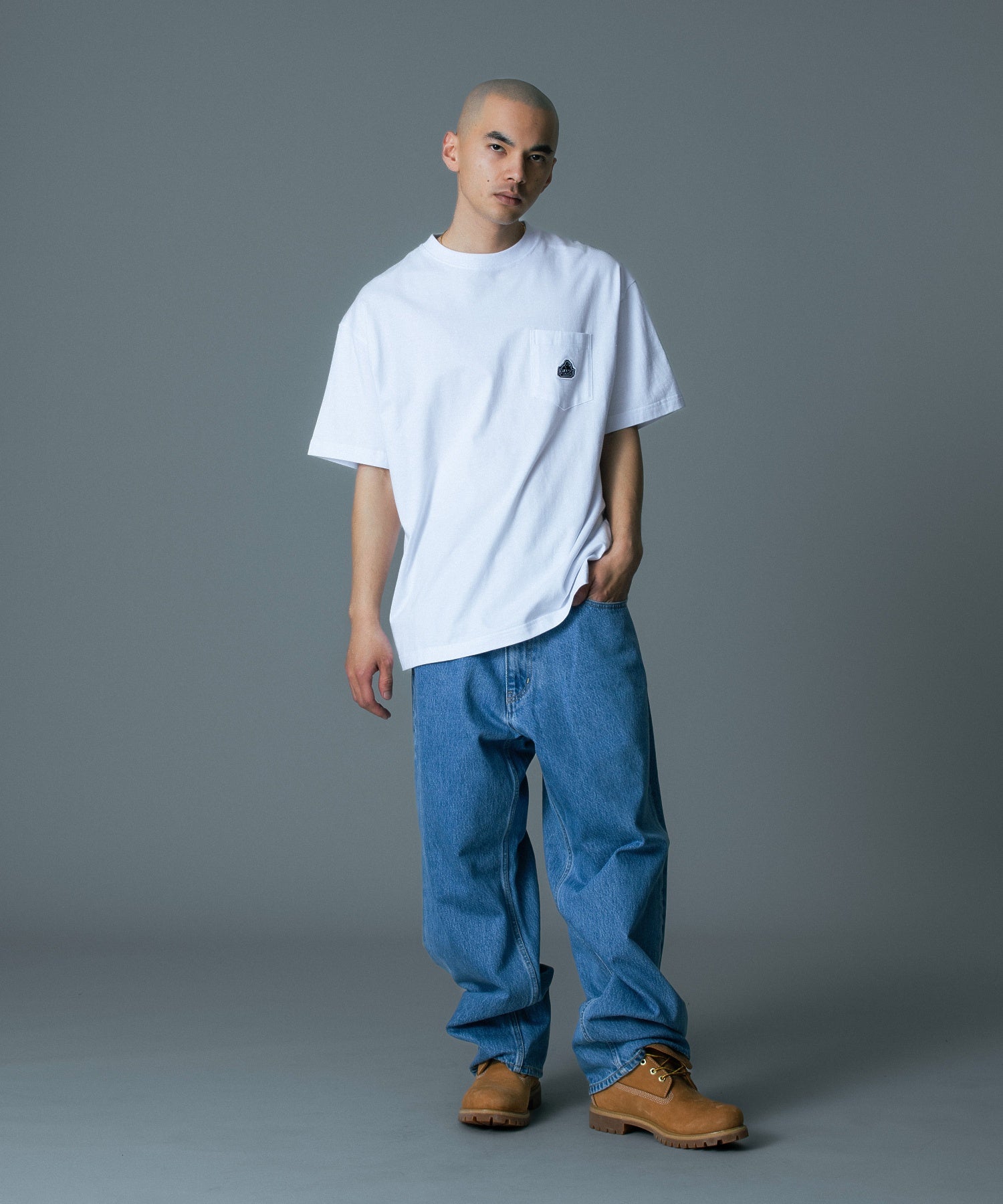 เสื้อยืดแขนสั้น XLARGE รุ่น SLANTED OG S/S POCKET TEE