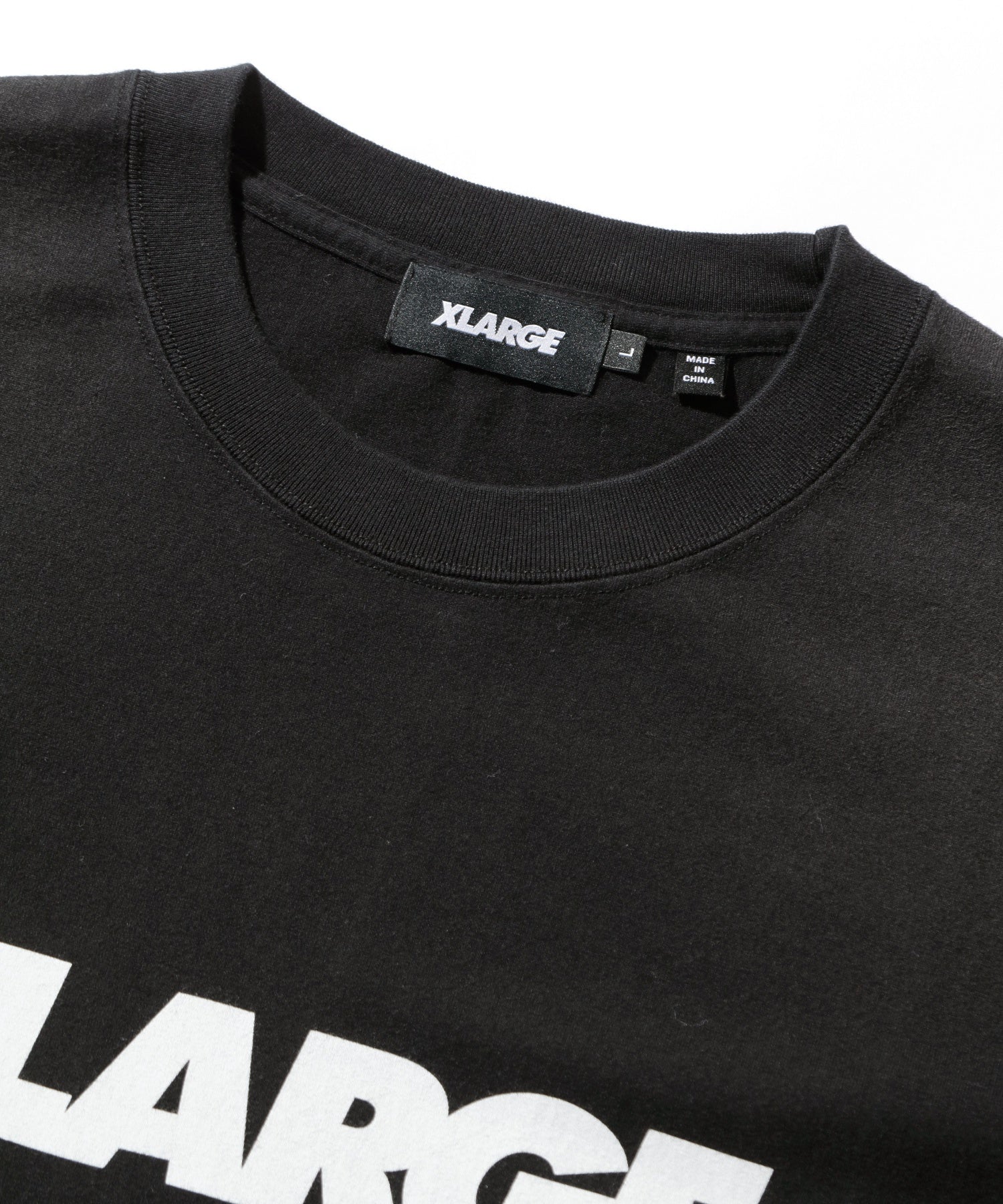 เสื้อยืดแขนสั้น XLARGE รุ่น DISCHARGE PRINTED STANDARD LOGO S/S TEE