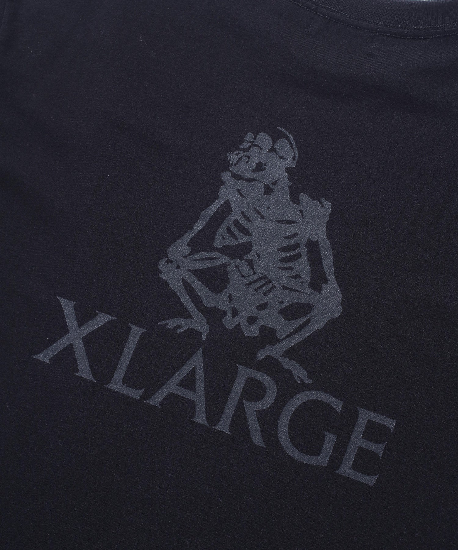 เสื้อยืดแขนสั้น XLARGE รุ่น FOSSIL S/S TEE