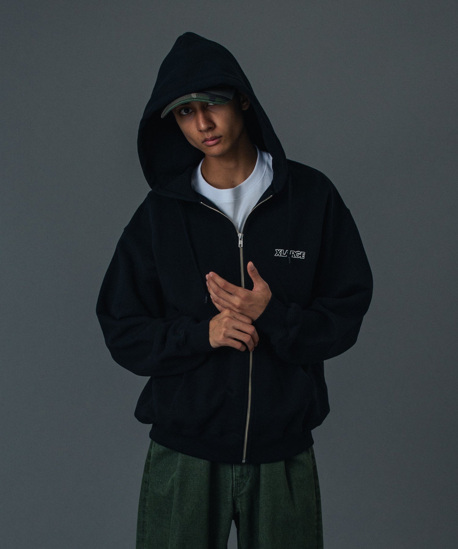 เสื้อฮู้ด XLARGE รุ่น OG BOX ZIP UP HOODED SWEATSHIRT