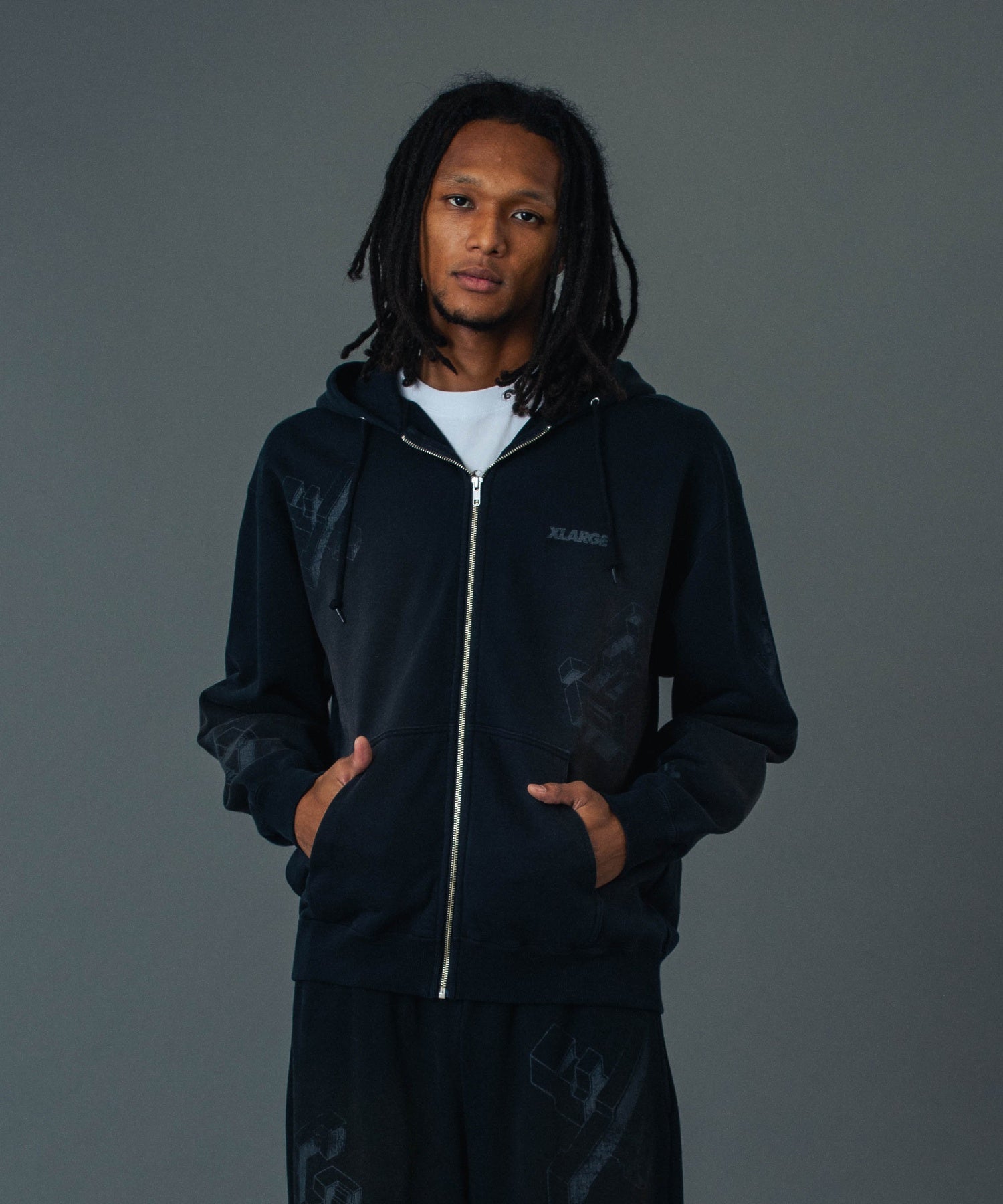 เสื้อฮู้ด XLARGE รุ่น GEOMETRIC ZIP UP HOODED SWEATSHIRT