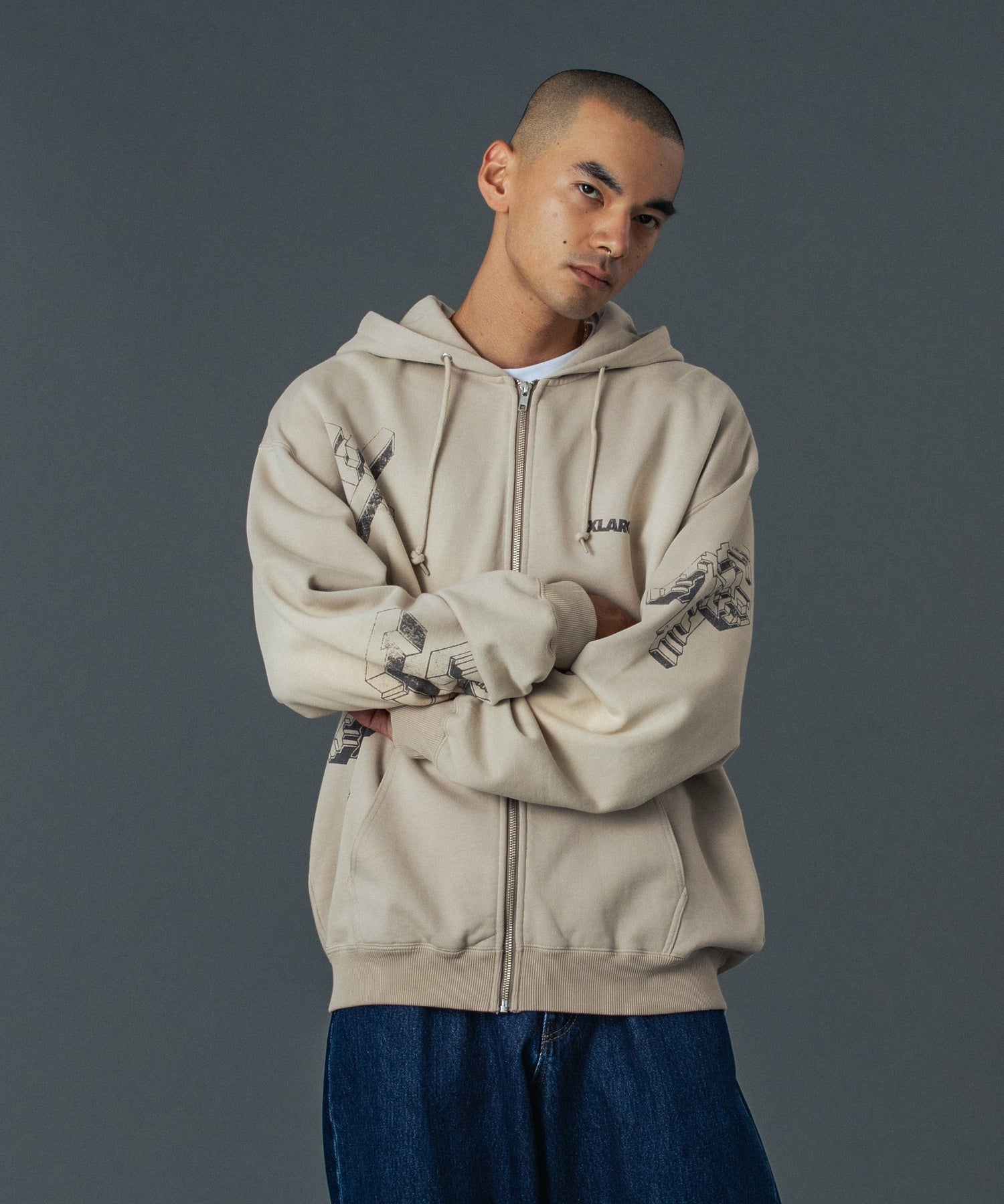 เสื้อฮู้ด XLARGE รุ่น GEOMETRIC ZIP UP HOODED SWEATSHIRT