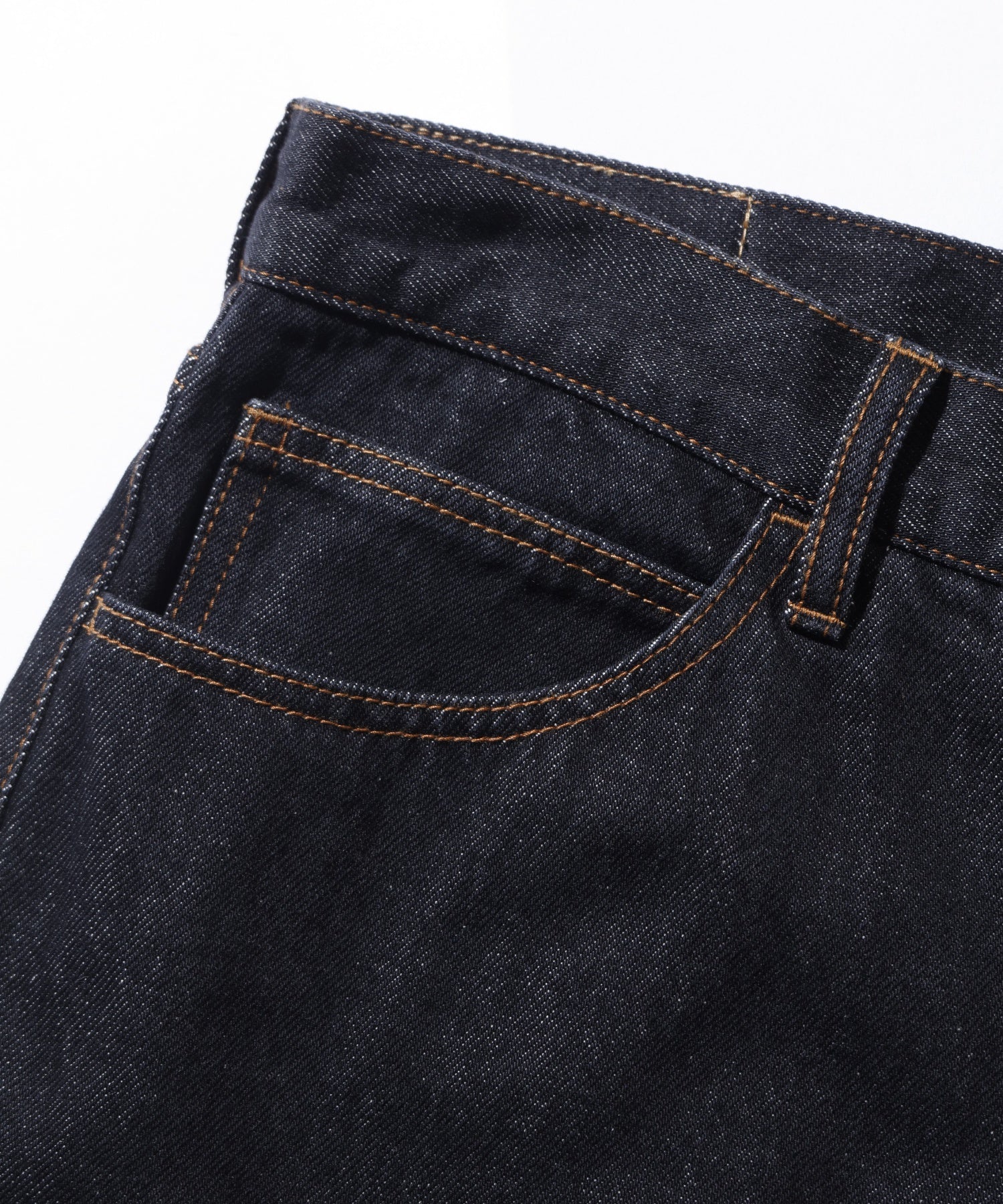 กางเกงยีนส์ผ้าเดนิม XLARGE รุ่น RAGE LOGO DENIM PANTS